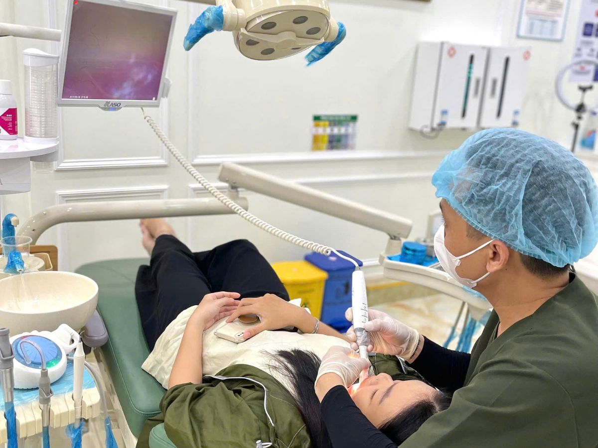 Vì sao nên khám răng định kỳ 6 tháng một lần? Lời khuyên từ bác sĩ nha khoa