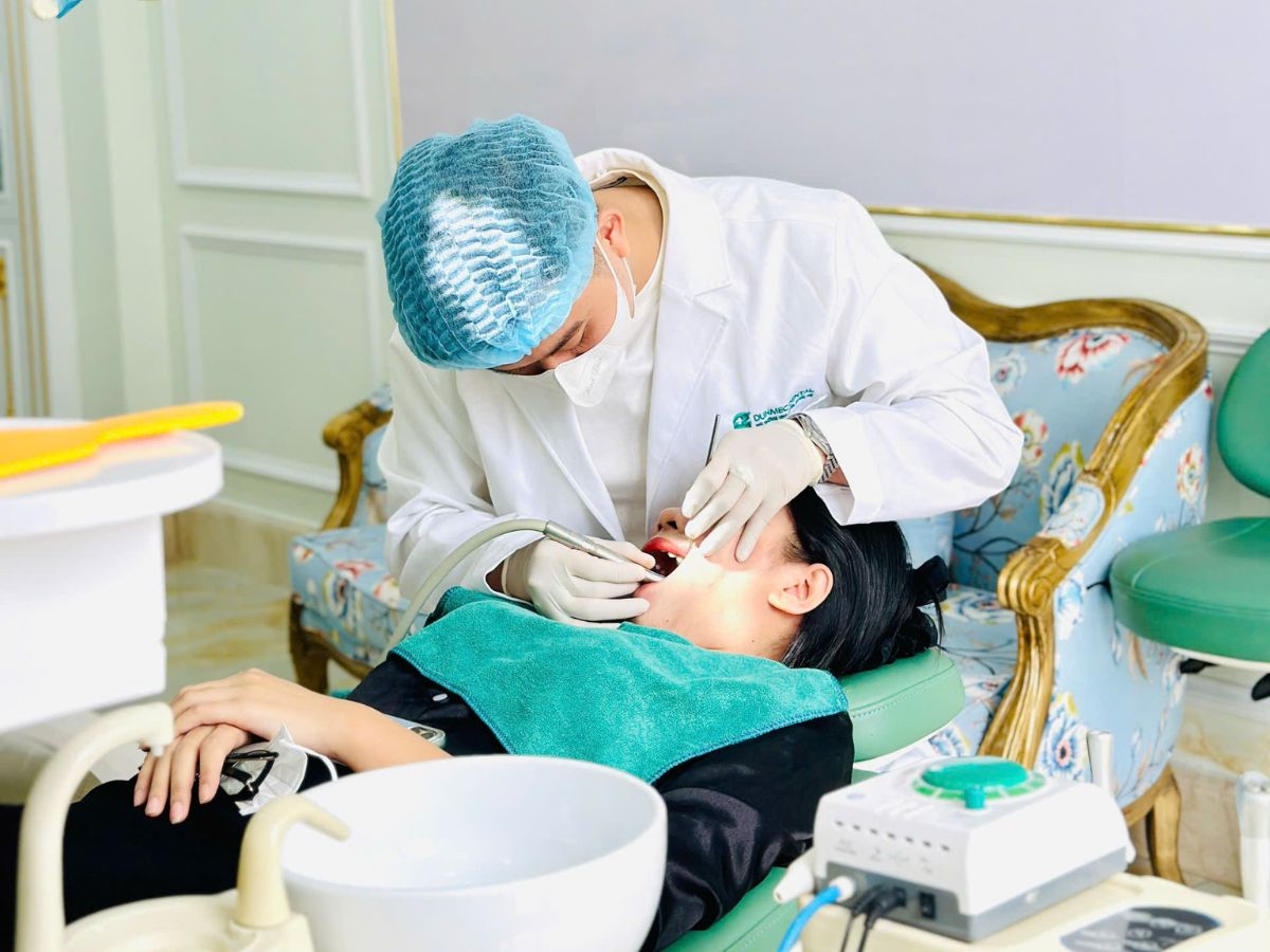 Khám răng định kỳ dịp cận Tết – Bí quyết giữ nụ cười tự tin và an tâm đón năm mới