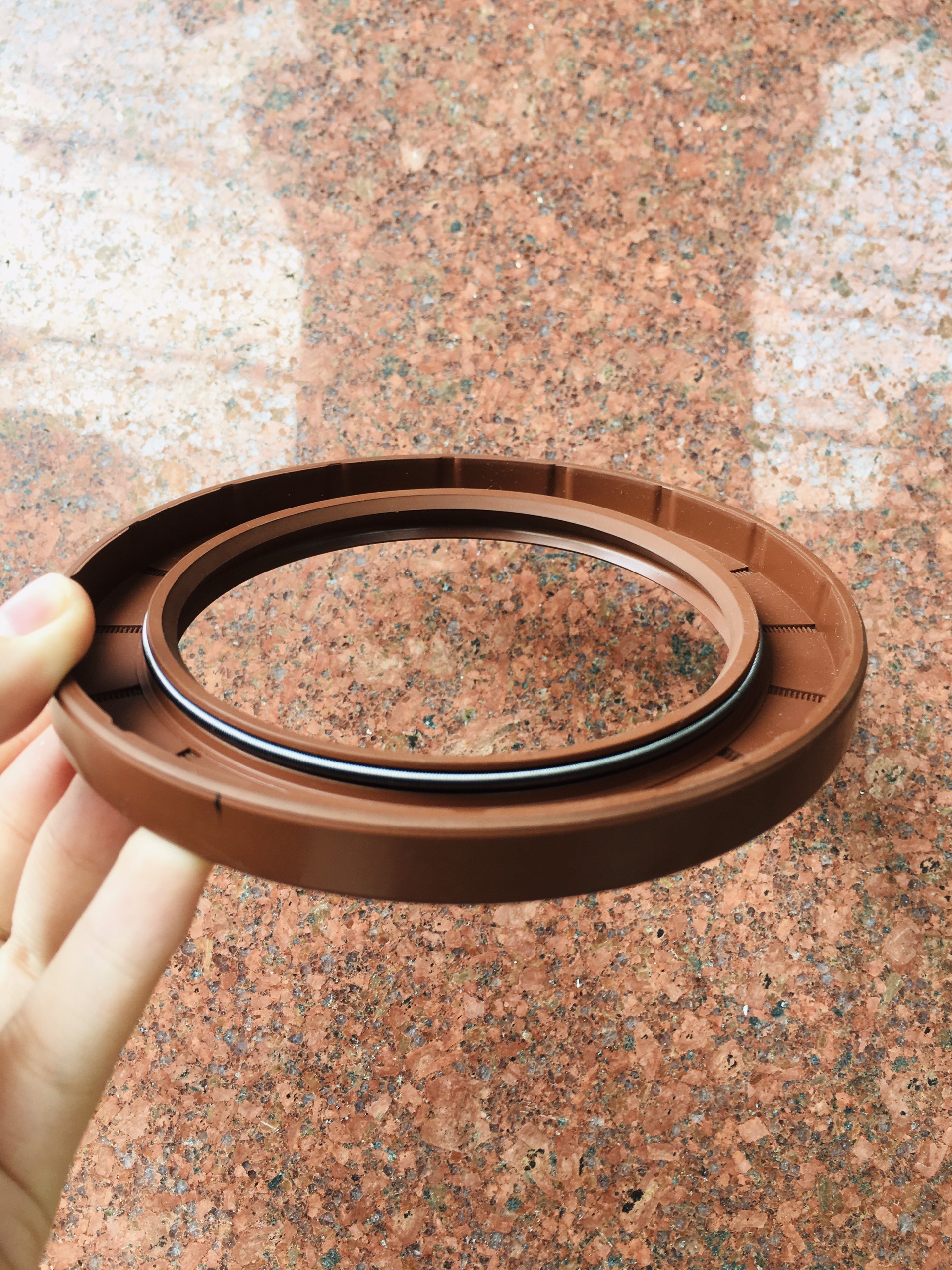 TC VITON 90*125*12, PHỐT CHẮN DẦU CAO SU FKM CHỊU NHIỆT, CHỊU HÓA CHẤT TỐT