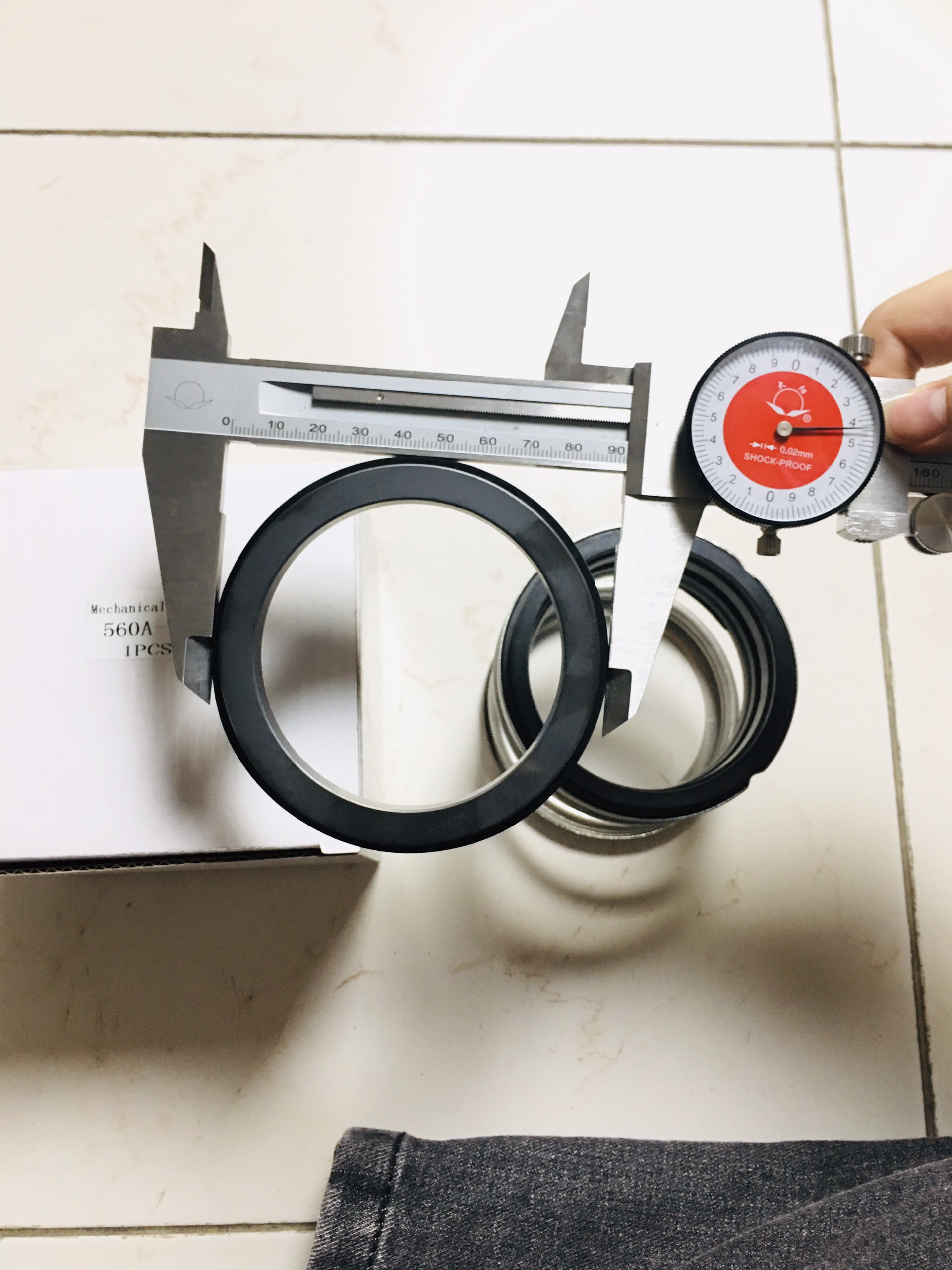 PHỐT BƠM 560A-70 (phốt cao)
