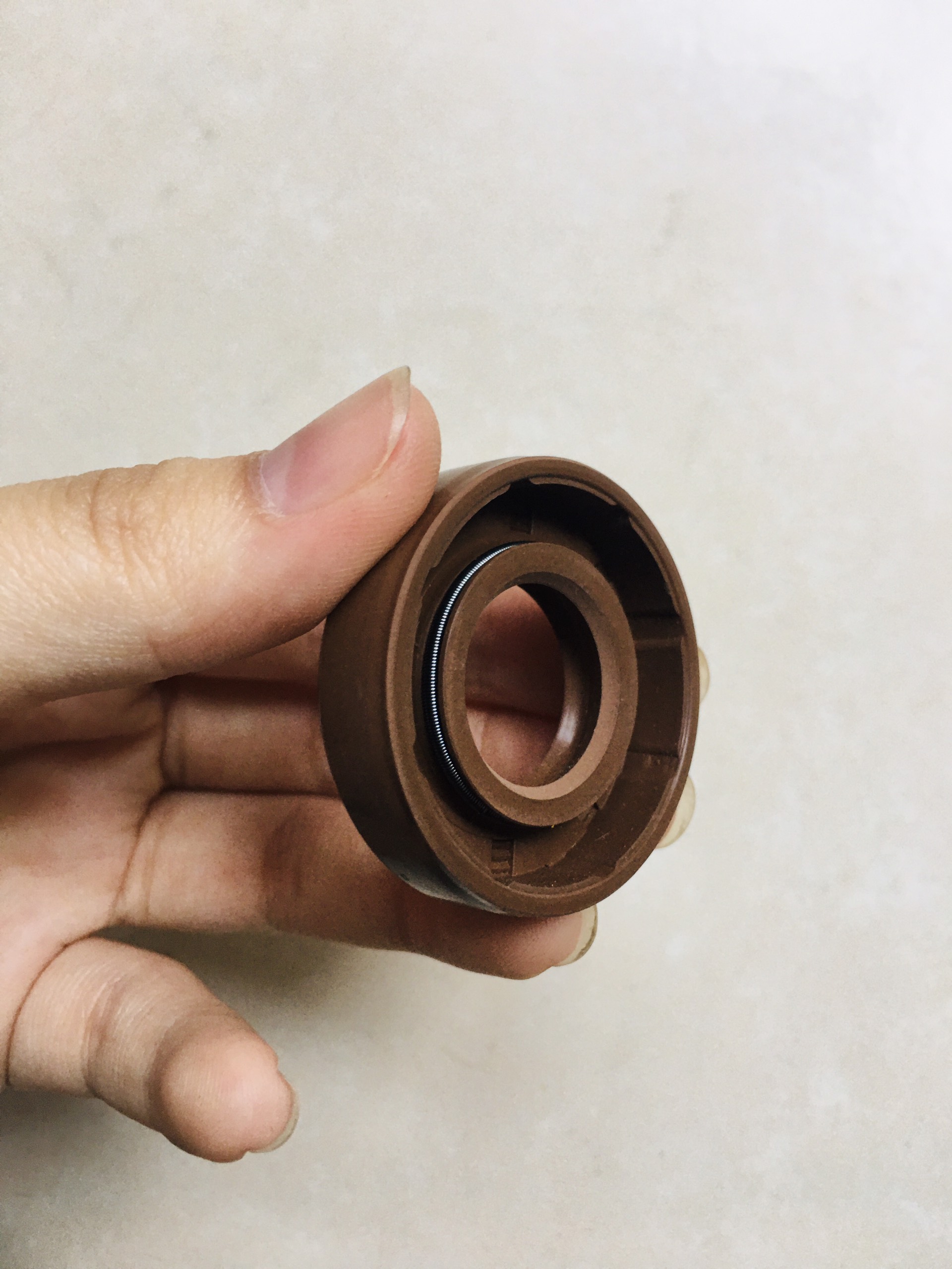 TC VITON 20*40*10, PHỐT CHẮN DẦU CAO SU FKM CHỊU NHIỆT, CHỊU HÓA CHẤT TỐT