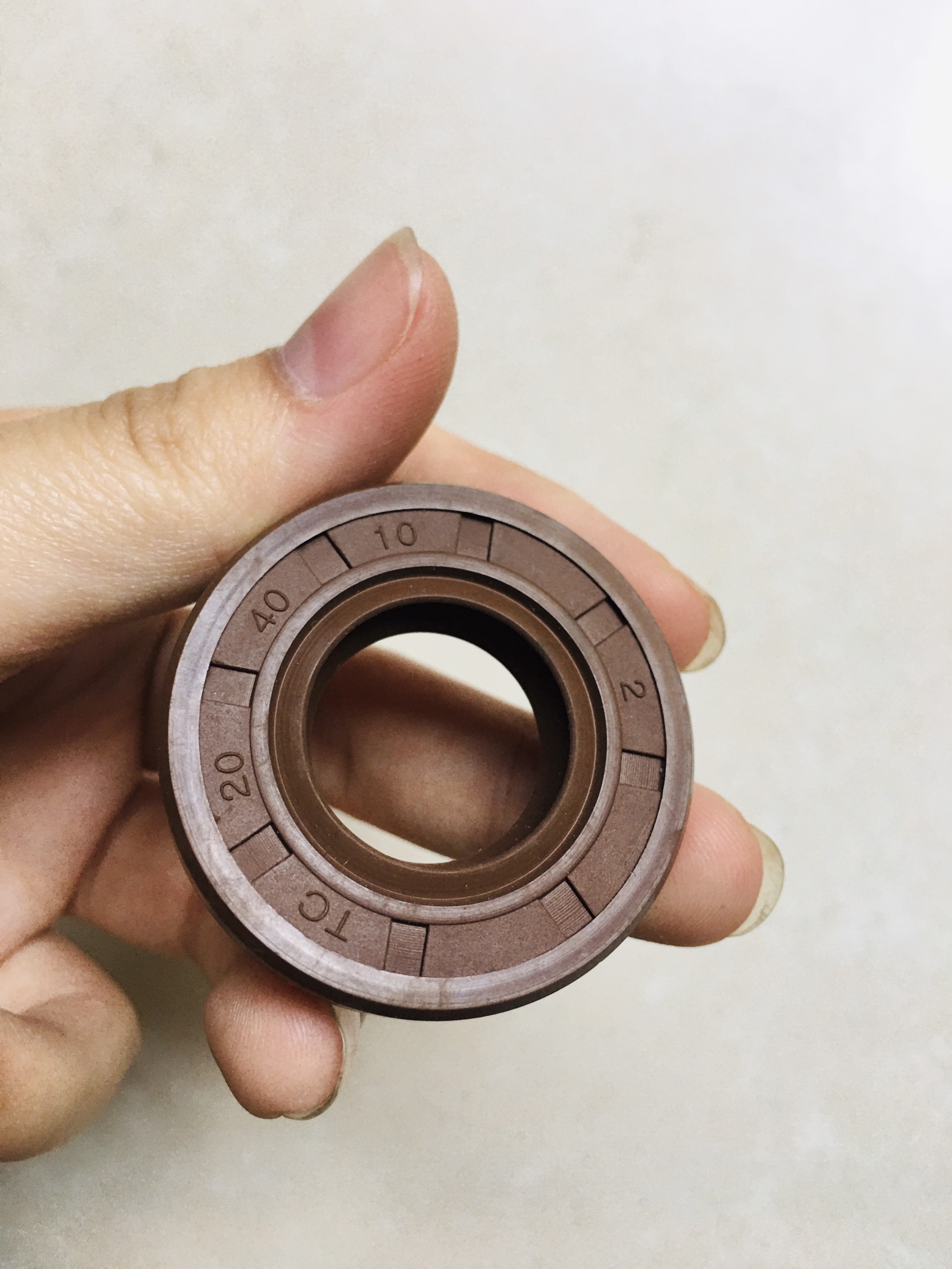 TC VITON 20*40*10, PHỐT CHẮN DẦU CAO SU FKM CHỊU NHIỆT, CHỊU HÓA CHẤT TỐT