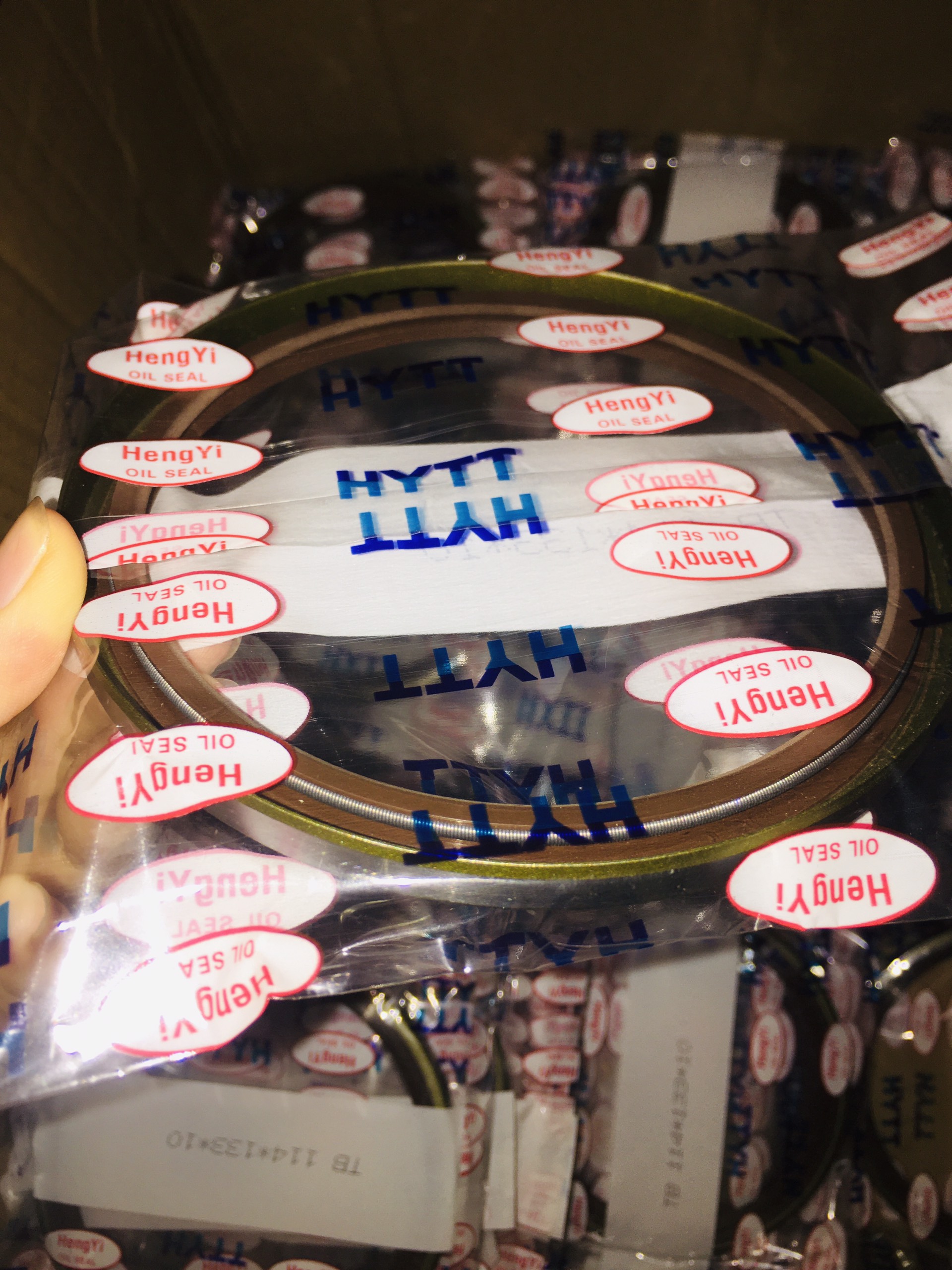 PHỐT CHẮN DẦU TB 114*133*10 (PHỐT XE HƠI 114x133x10)