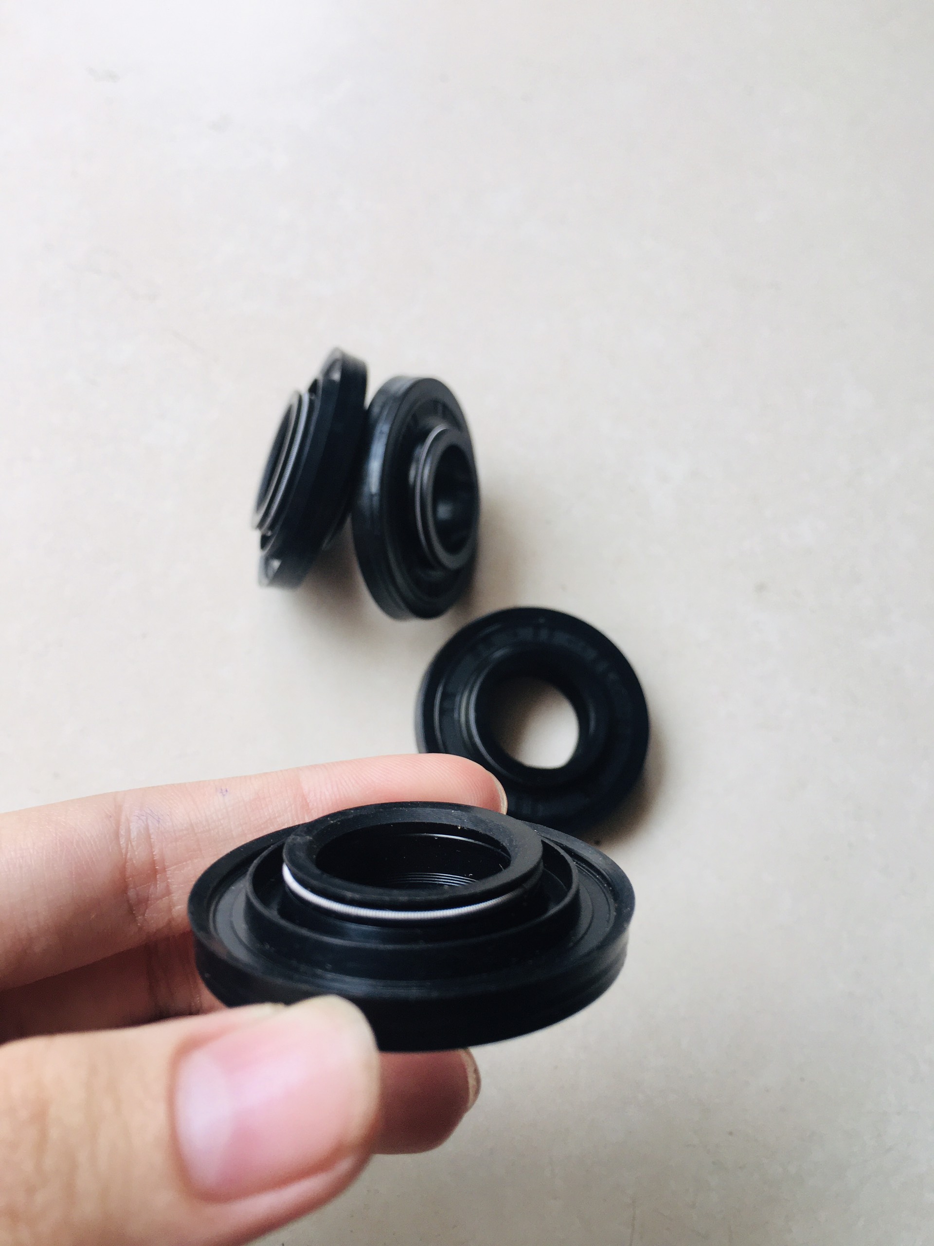 PHỐT TCLY 19*41.5*5.2/13.5 CAO SU N90