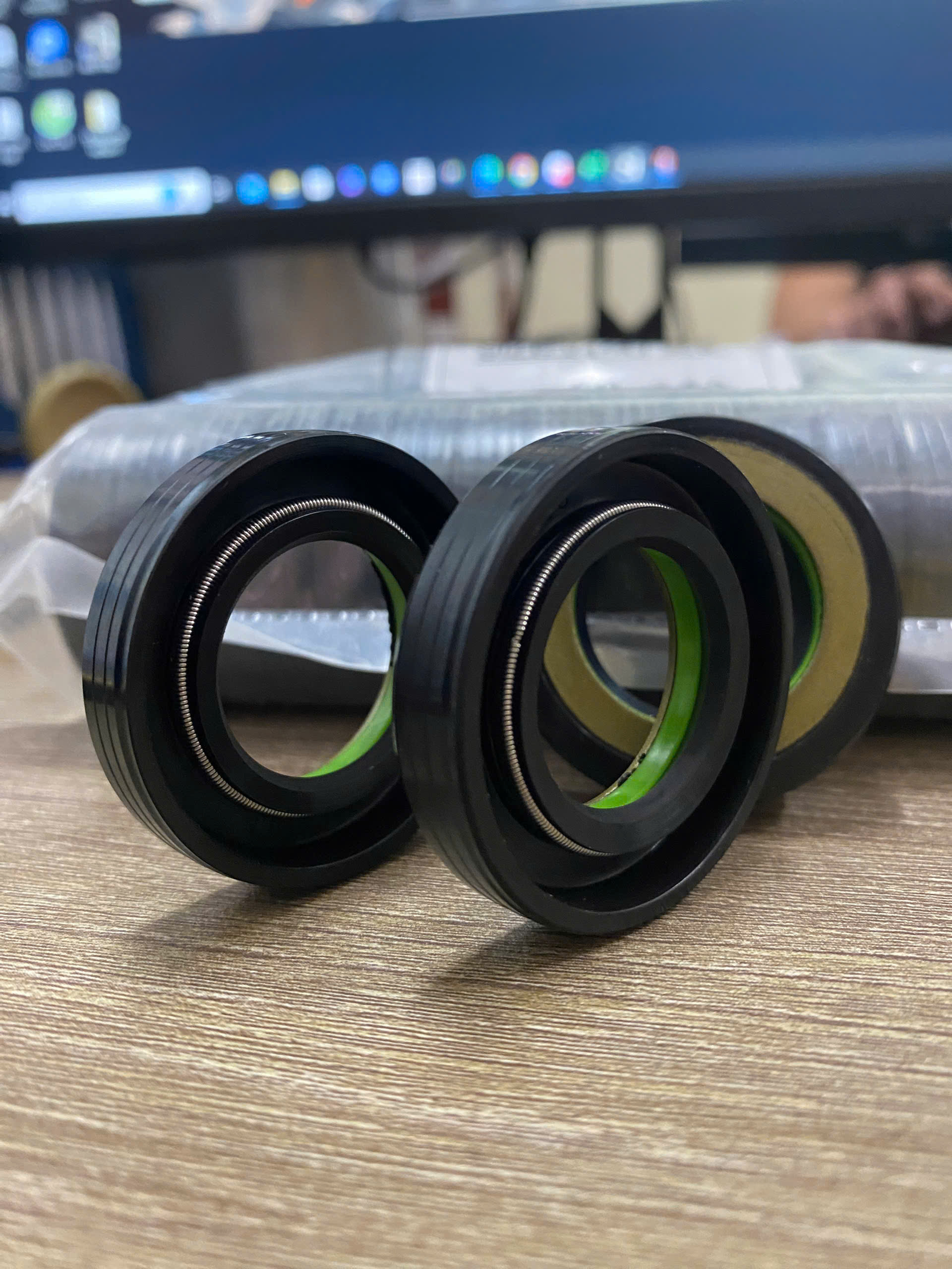 PHỐT TAY LÁI Scjy 24*41*8.5 Power Steering Rack Seal for Tractor Pump 90310-24012 For Tractor