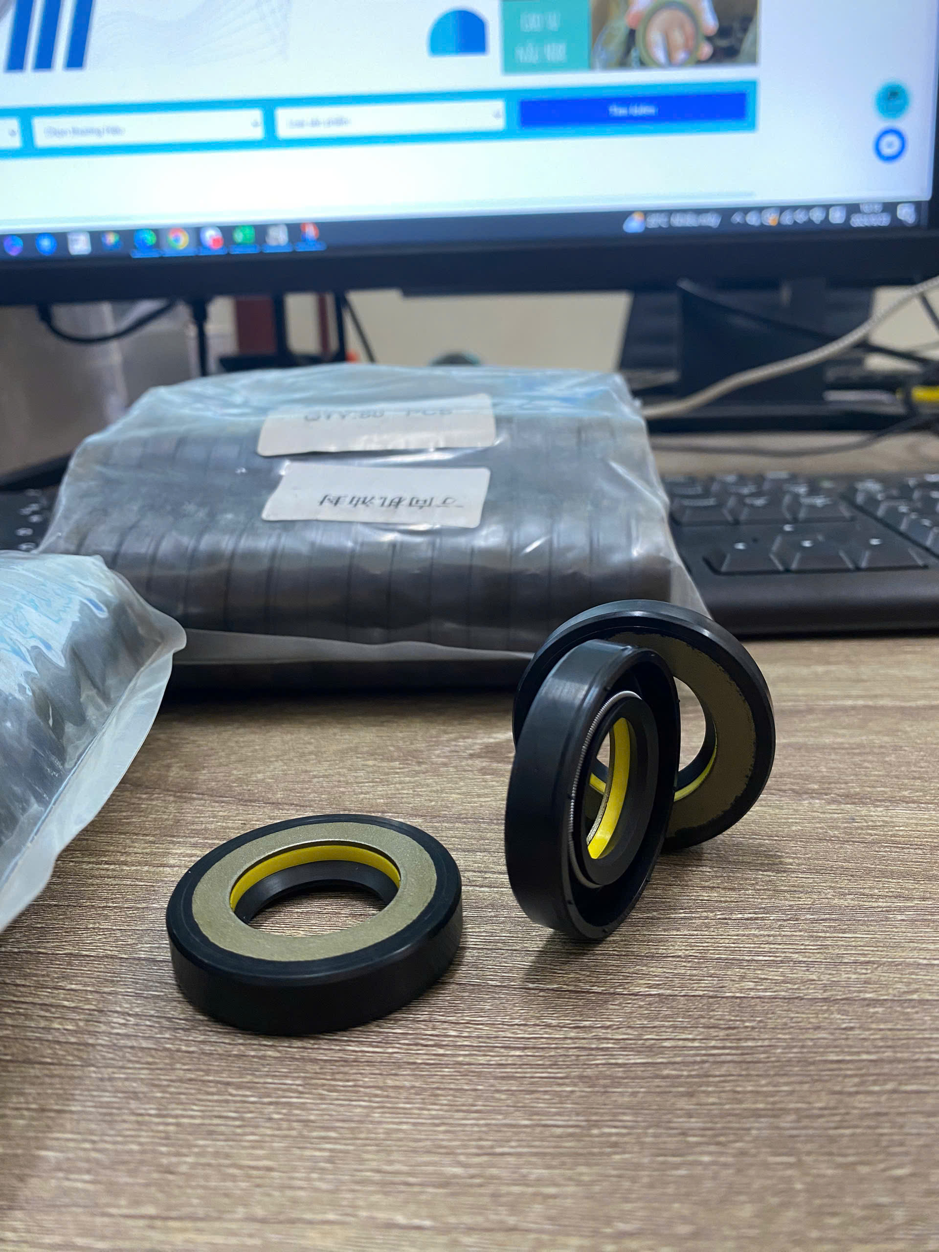 PHỐT TAY LÁI Scjy 23*41*8.5 Power Steering Rack Seal for Tractor Pump 90310-24012 For Tractor