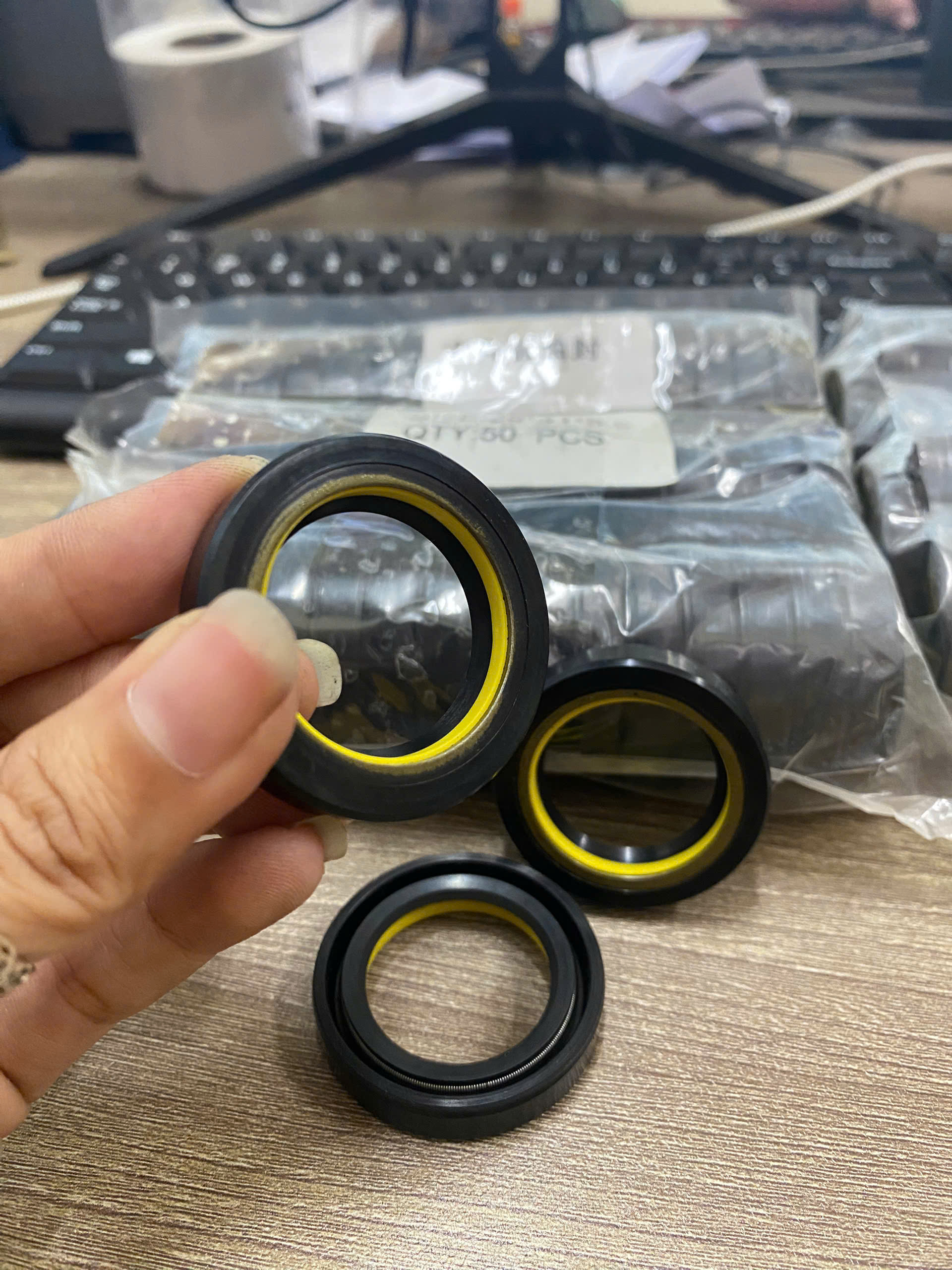 PHỐT TAY LÁI SCJY 28*41*8.5 Power Steering Oil Seal for Gear Box Cnb20 28-41-8.5 Oil Seal High Pressure Rack Power Seal