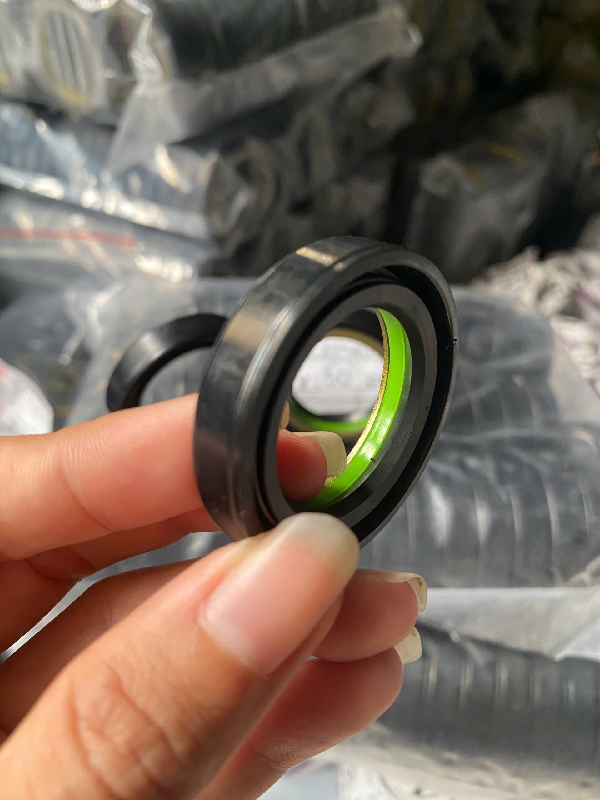 PHỐT TAY LÁI 27*40*8.5 Power steering oil seal N 27.5*40*8.5 Cnb / Gnb Scjy TCL Scvt / TCL for Auto Parts