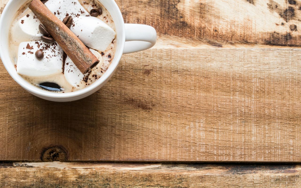 Cách pha chế cacao sữa nóng chuẩn vị quán