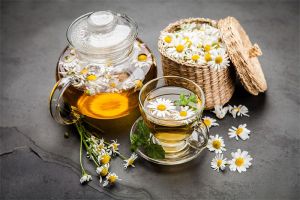Uống Trà Thanh Nhiệt Hàng Ngày Có Tốt Không? Lời Khuyên Từ Chuyên Gia