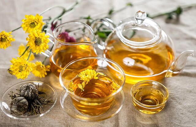 Trà Thanh Nhiệt Hoa Cúc Có Gì Đặc Biệt? Công Dụng và Cách Dùng
