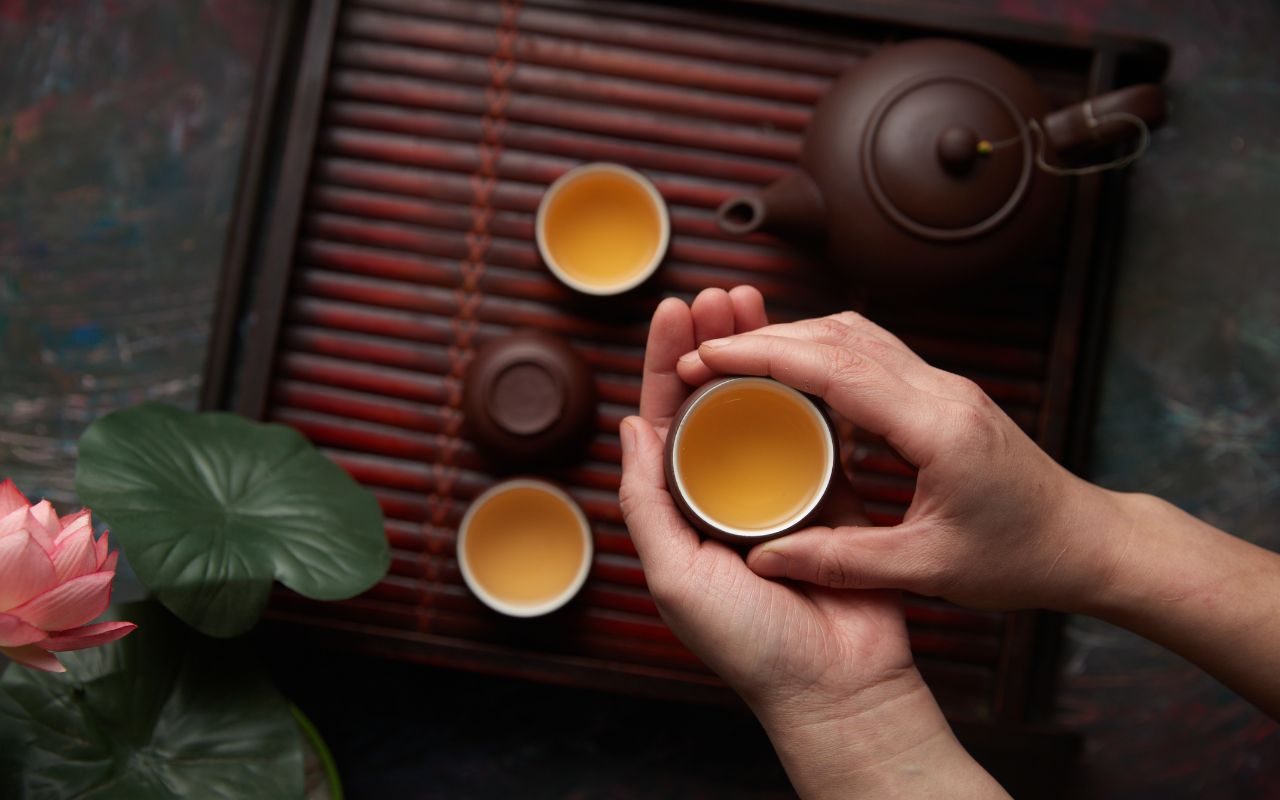 Uống Trà Mãng Cầu Đúng Cách: Lợi Ích và Lưu Ý
