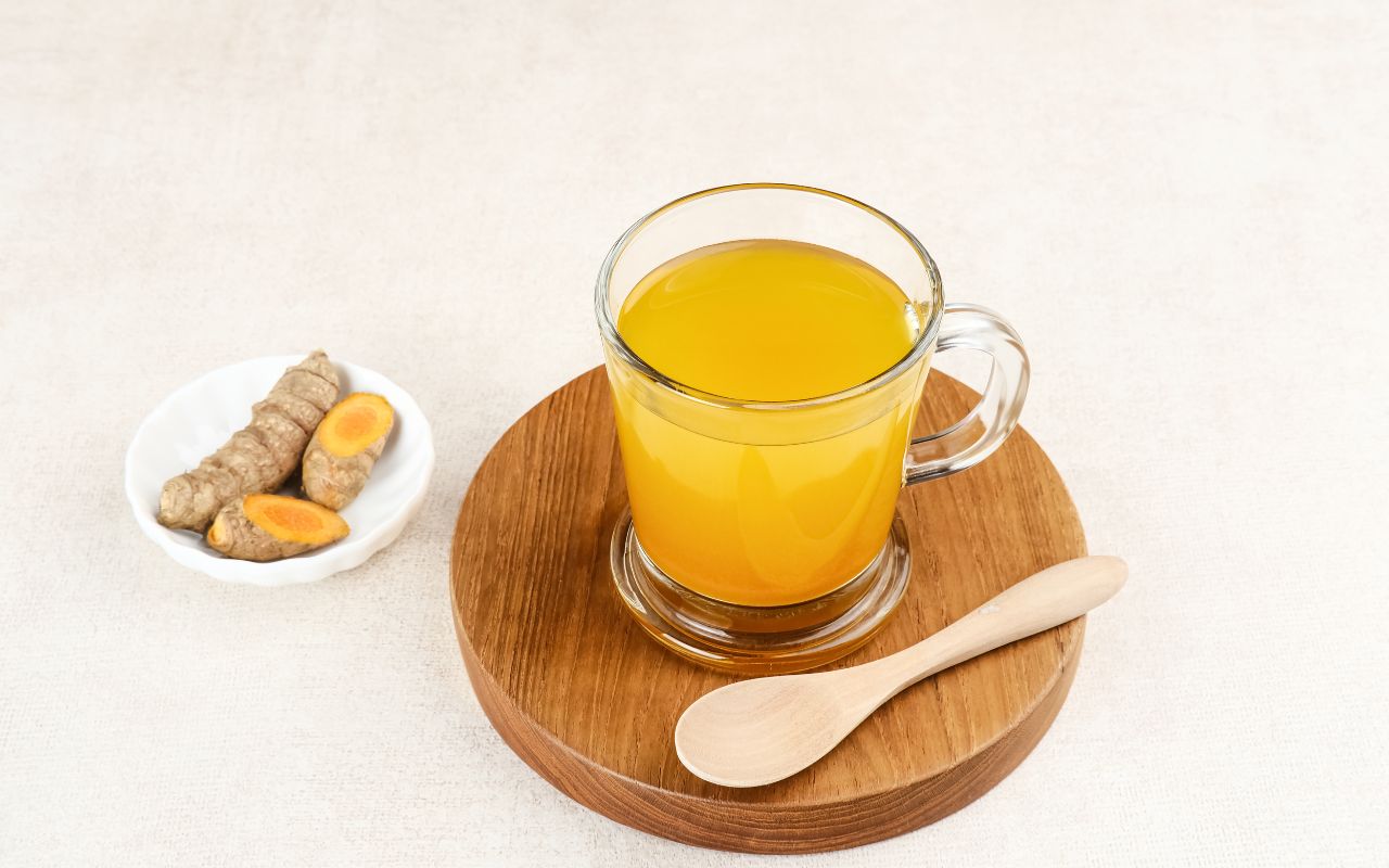 Trà Nghệ Chữa Bệnh: Giải Pháp Từ Thiên Nhiên Cho Sức Khỏe Của Bạn