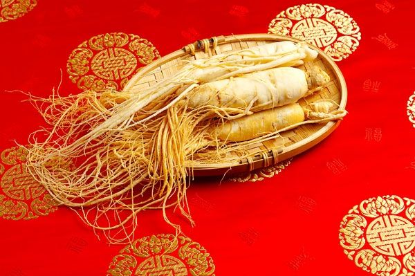 Hồng Sâm và Hắc Sâm: So Sánh Chi Tiết, Chọn Loại Nào Tốt Hơn?
