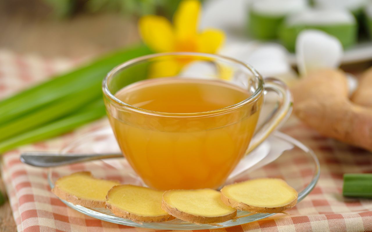 Trà gừng giảm ho: Công thức đơn giản