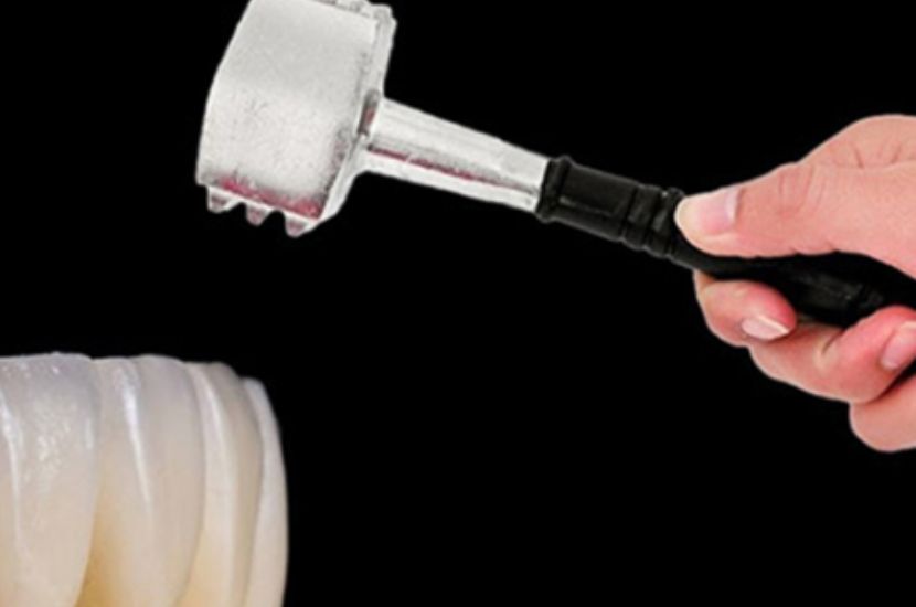 Độ cứng cao nhiều hơn so với răng thật