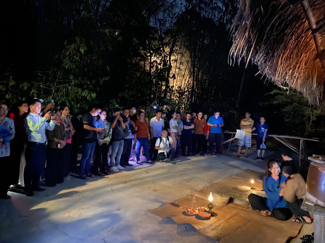 TOUR CỦ CHI ĐÊM “TRĂNG CHIẾN KHU “ – TÁI HIỆN CUỘC SỐNG THỜI CHIẾN