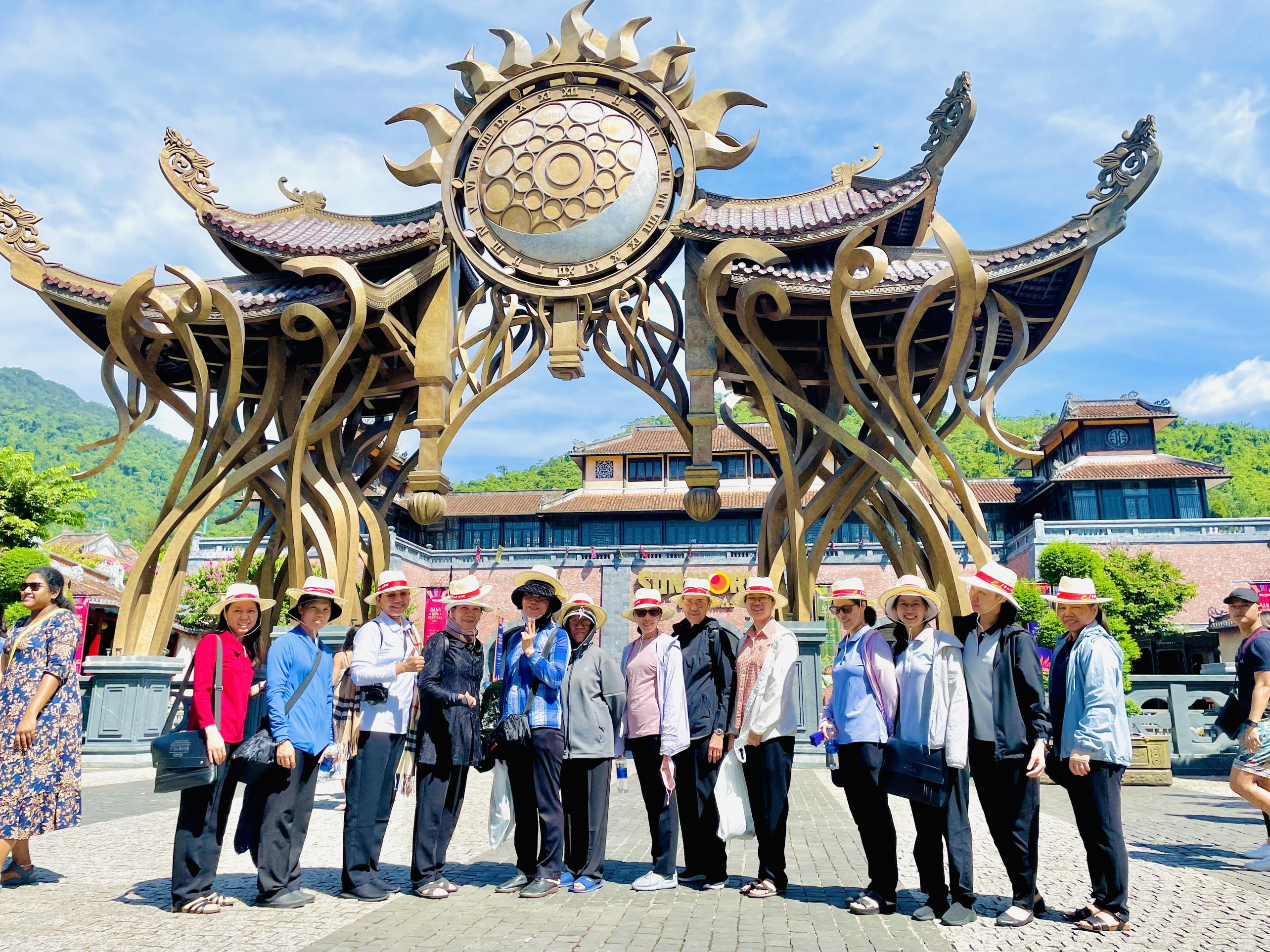 CẦN THƠ  - ĐÀ NẴNG - HỘI AN -BÀ NÀ HILL 3 NGÀY 2 ĐÊM