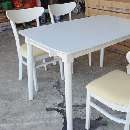 Bộ bàn ăn 4 ghế Cabin Panda màu Trắng - Sự lựa chọn cho mọi không gian