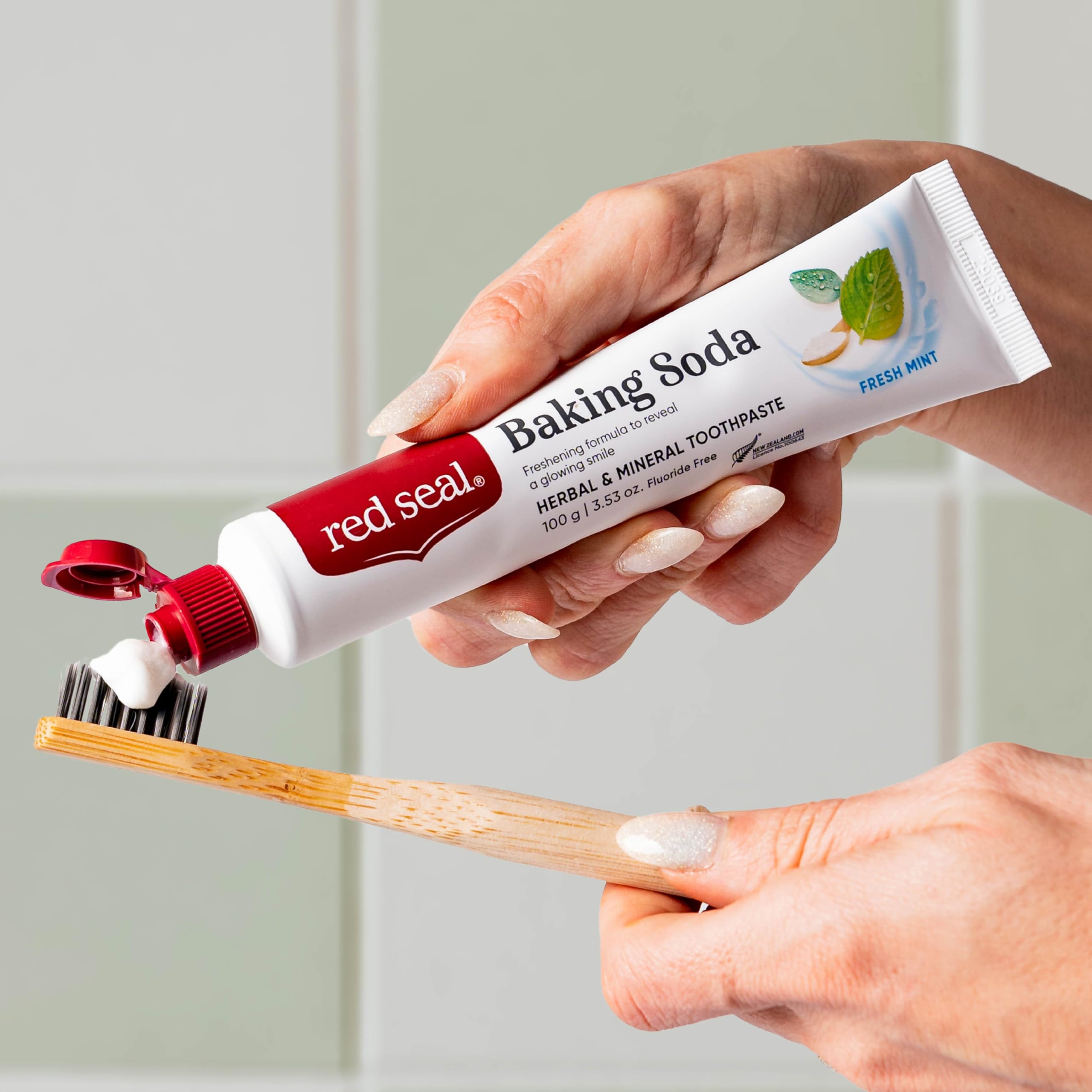 Red Seal Toothpaste Baking Soda kem đánh răng làm trắng răng không chứa fluor