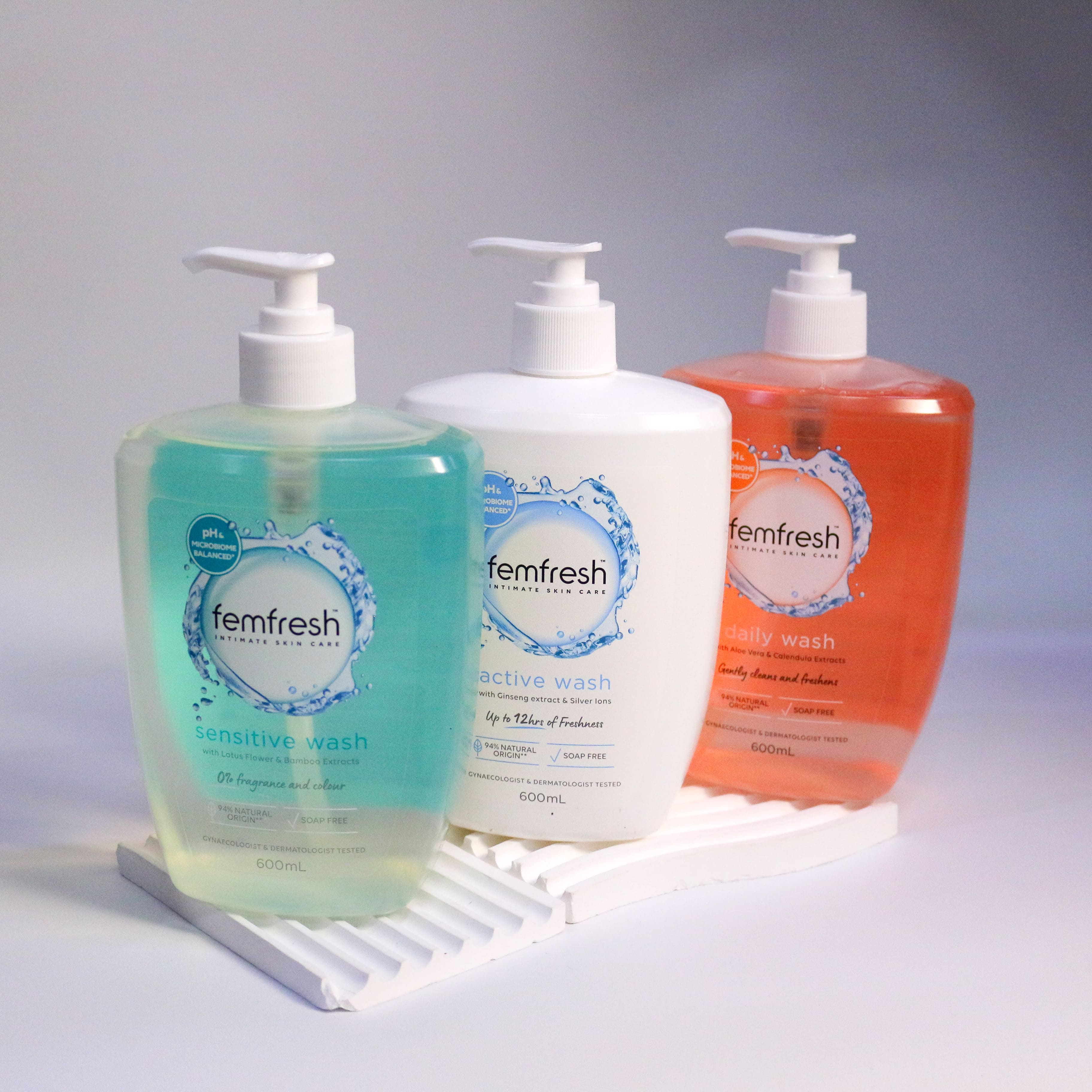 Femfresh intimate skin care dung dịch vệ sinh phụ nữ không chứa xà phòng, cân bằng độ PH 600ml (2028)