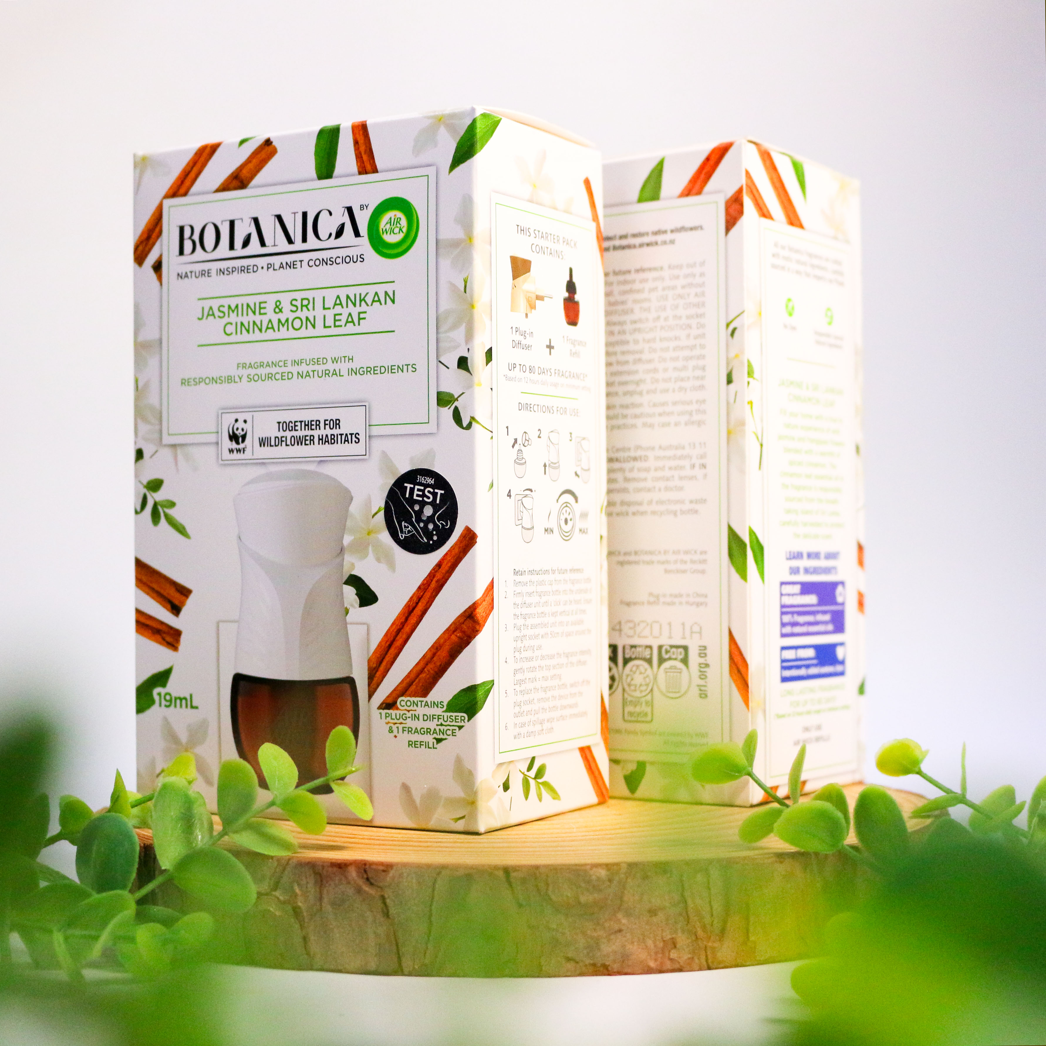 Botanica Jasmine & Sri Lankan cinnamon leaf tinh dầu cắm điện mùi nhài quế (1 máy + 1 chai tinh dầu 19ml)