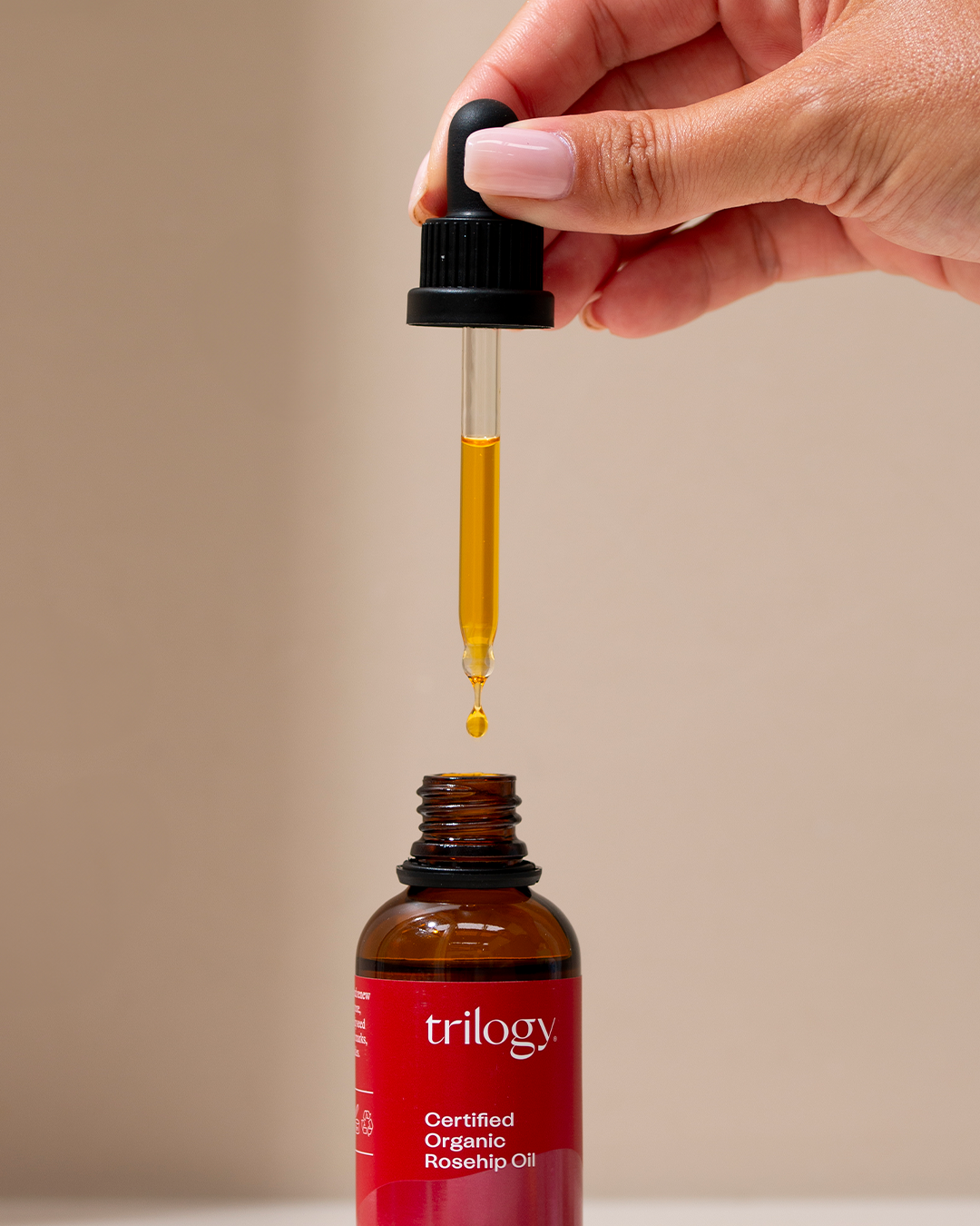 Trilogy Rosehip Oil tinh dầu tầm xuân cải thiện sẹo, rạn da, nếp nhăn, dưỡng ẩm da 45ml (09/28)