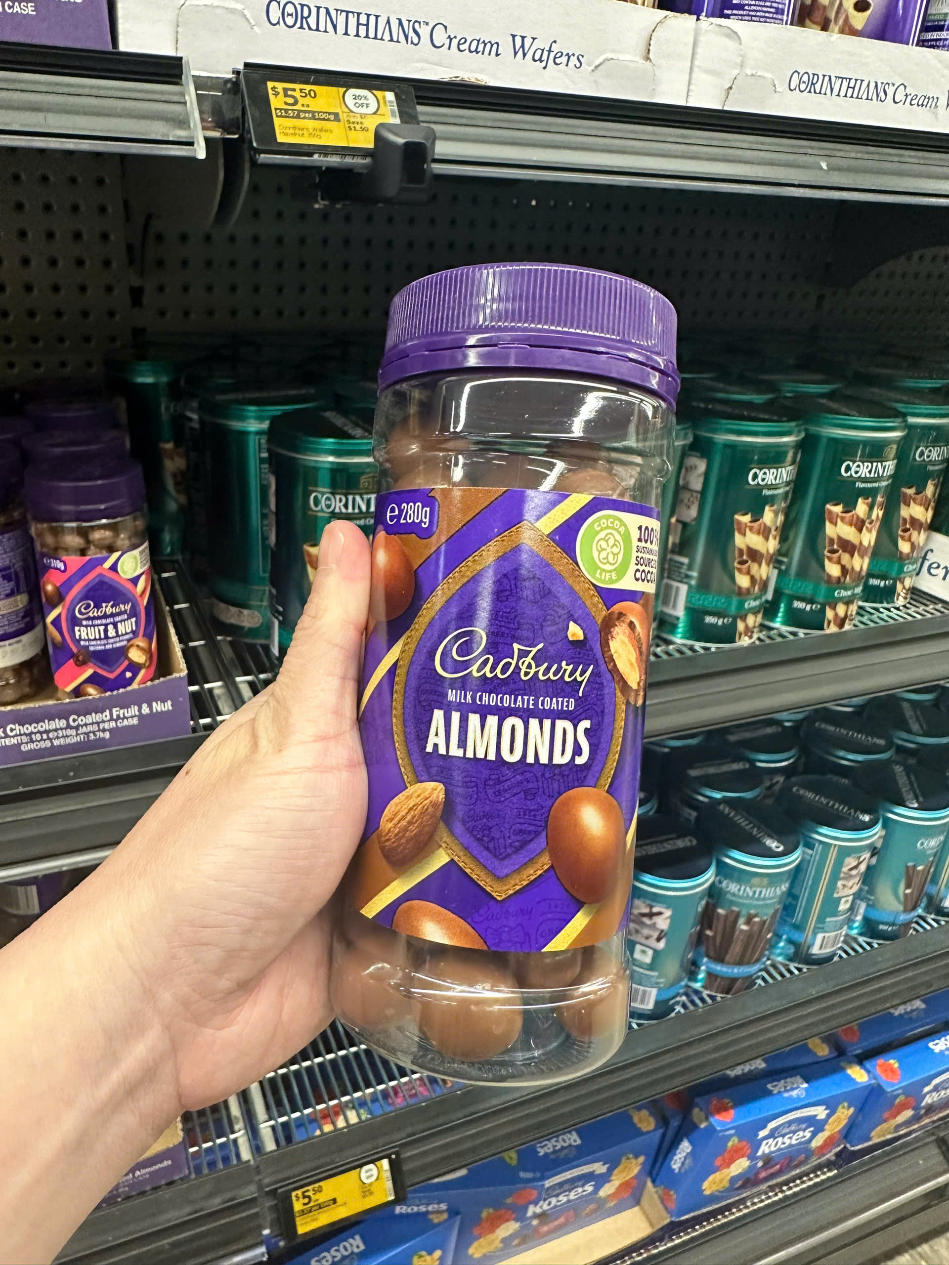Cadbury milk chocolate coated socola sữa bọc hạt
