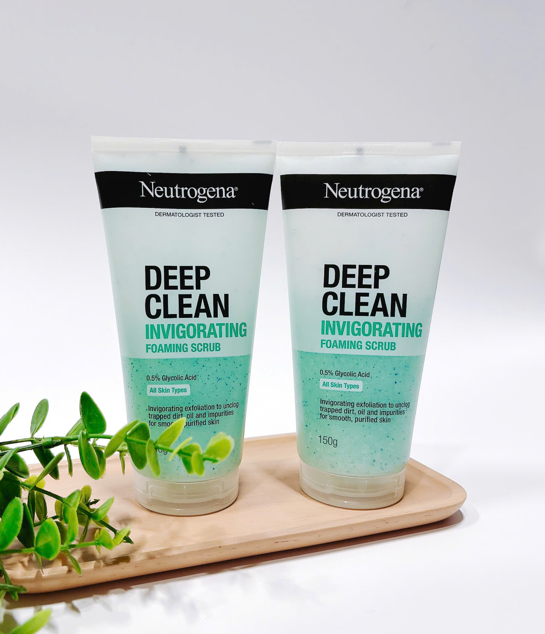 Neutrogena deep clean sữa rửa mặt tẩy tế bào chết có hạt 150g (2027)