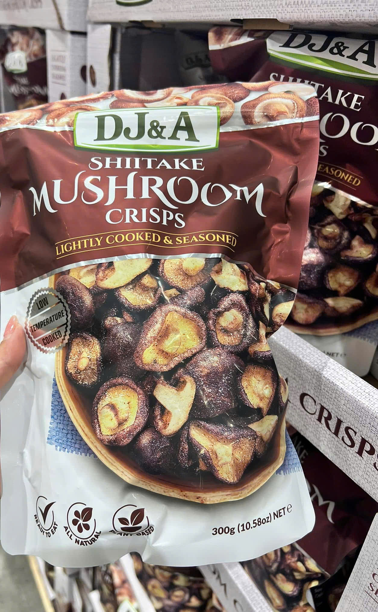 DJ&A Shiitake Mushroom Crisps nấm hương sấy giòn 300g (03/26)