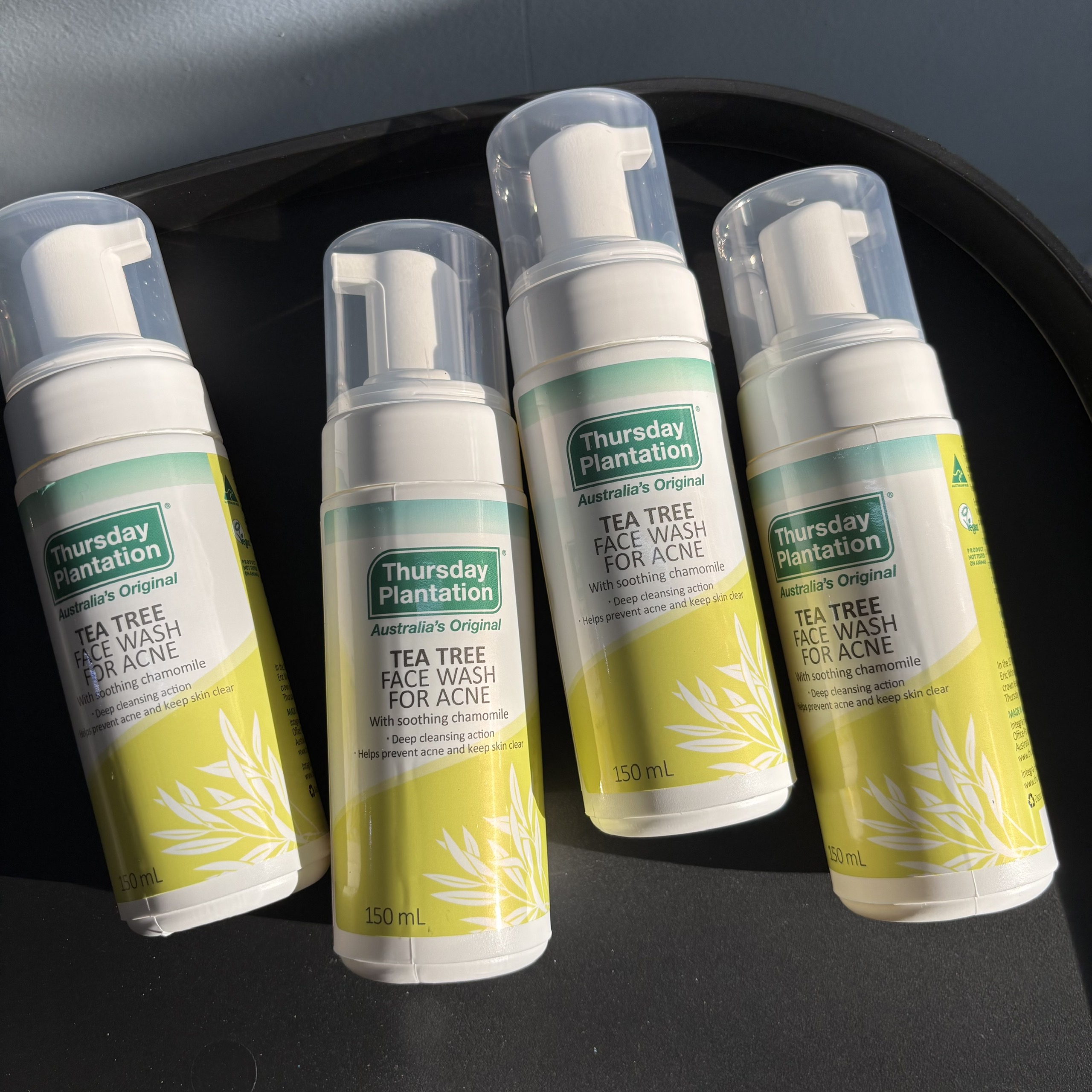 Thursday Plantation tea tree face wash for acne sữa rửa mặt cho da mụn 150ml (08/27)