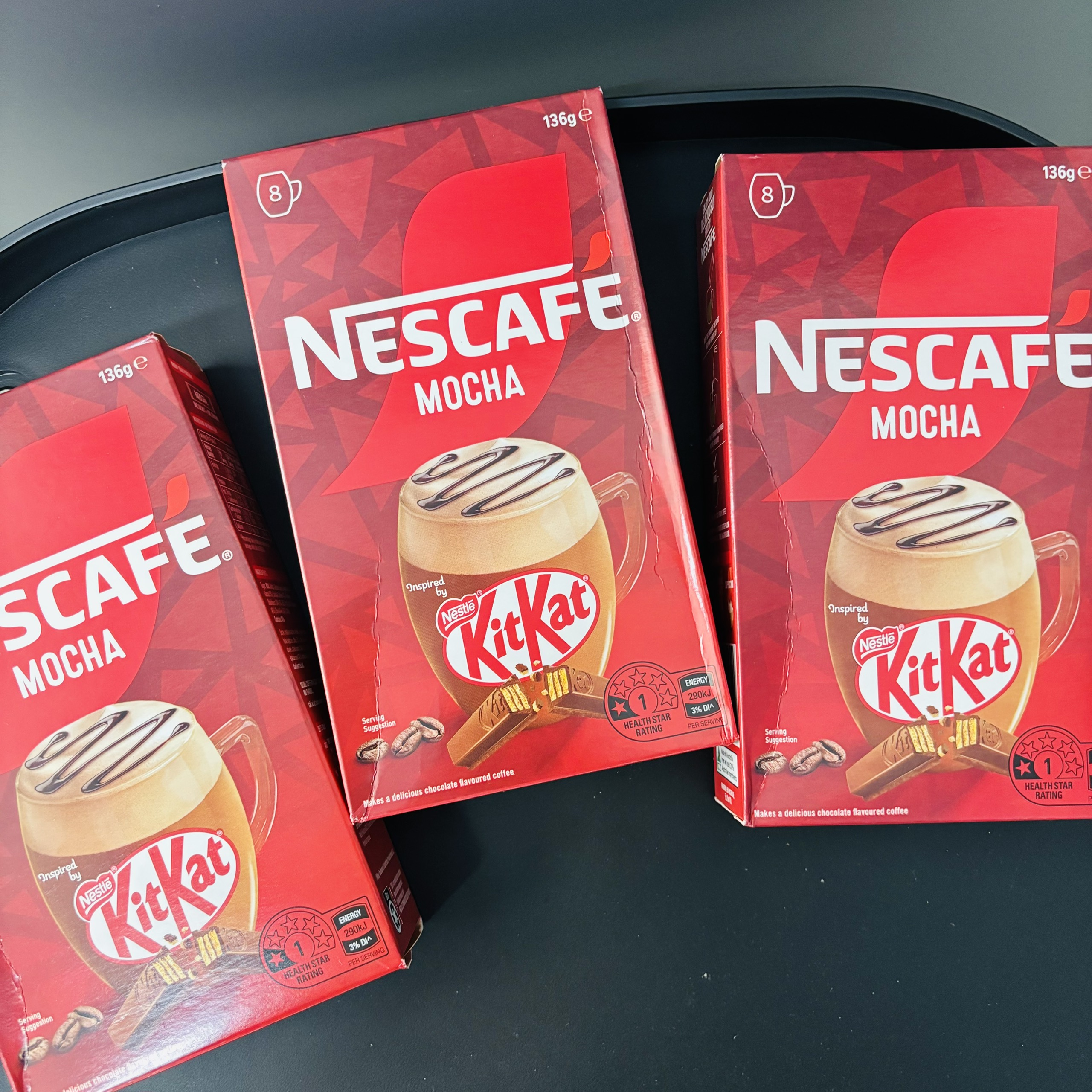 Nescafe Mocha kitkat cà phê hòa tan kết hợp cà phê mocha và socola kitkat 136g 8 gói (03/26)