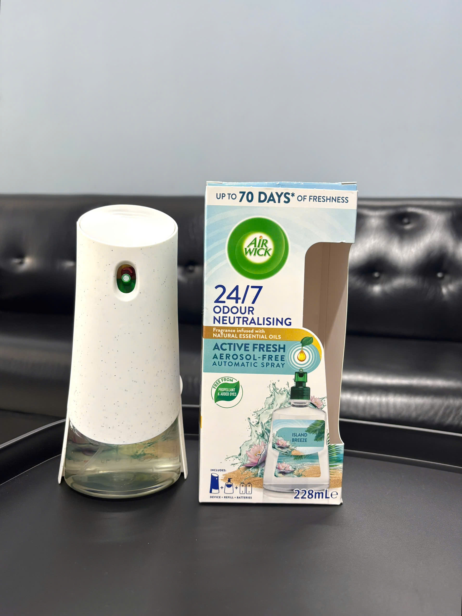 Air Wick Automatic Air Freshener máy phun tinh dầu tự động (máy + 1 chai 228ml)