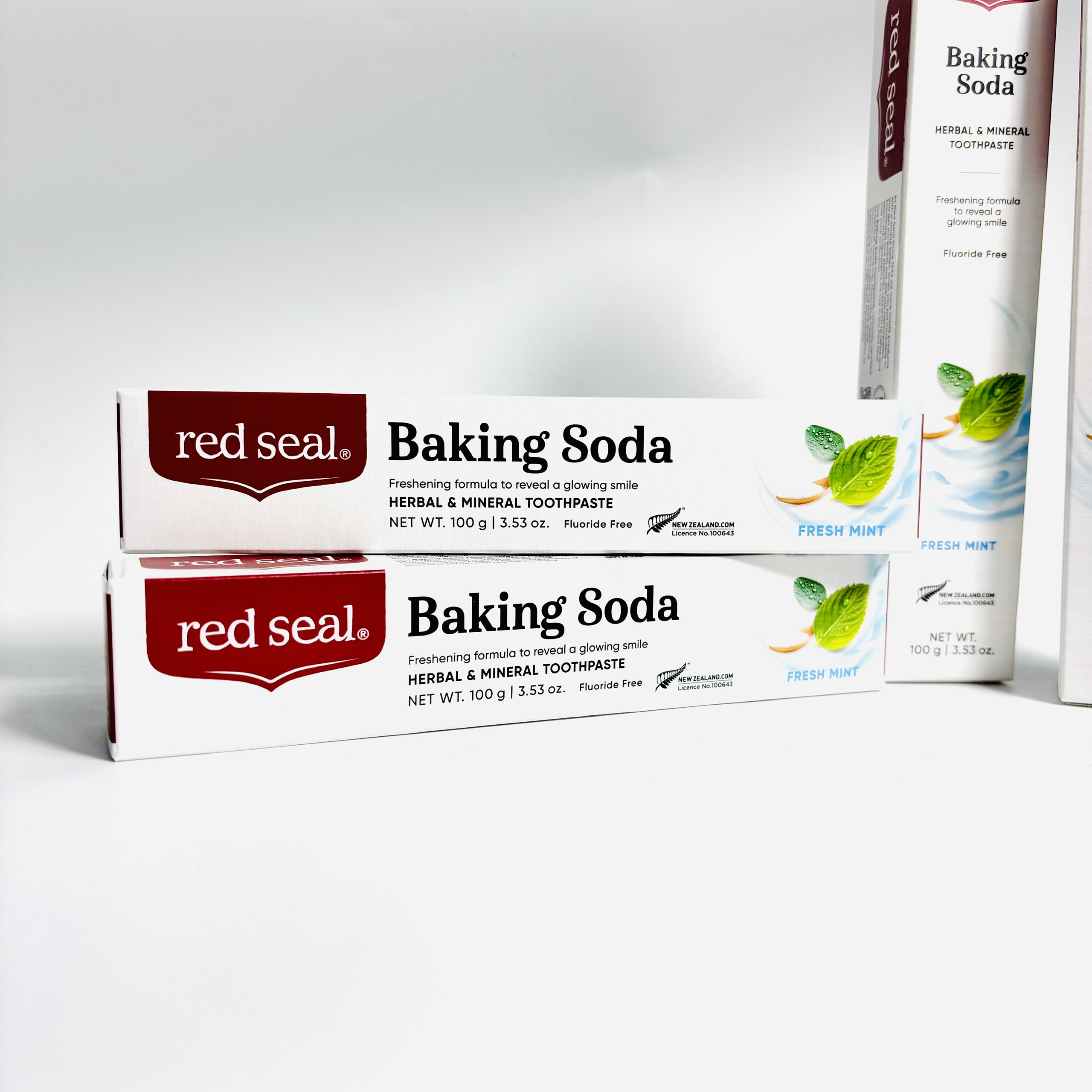 Red Seal Toothpaste Baking Soda kem đánh răng làm trắng răng không chứa fluor