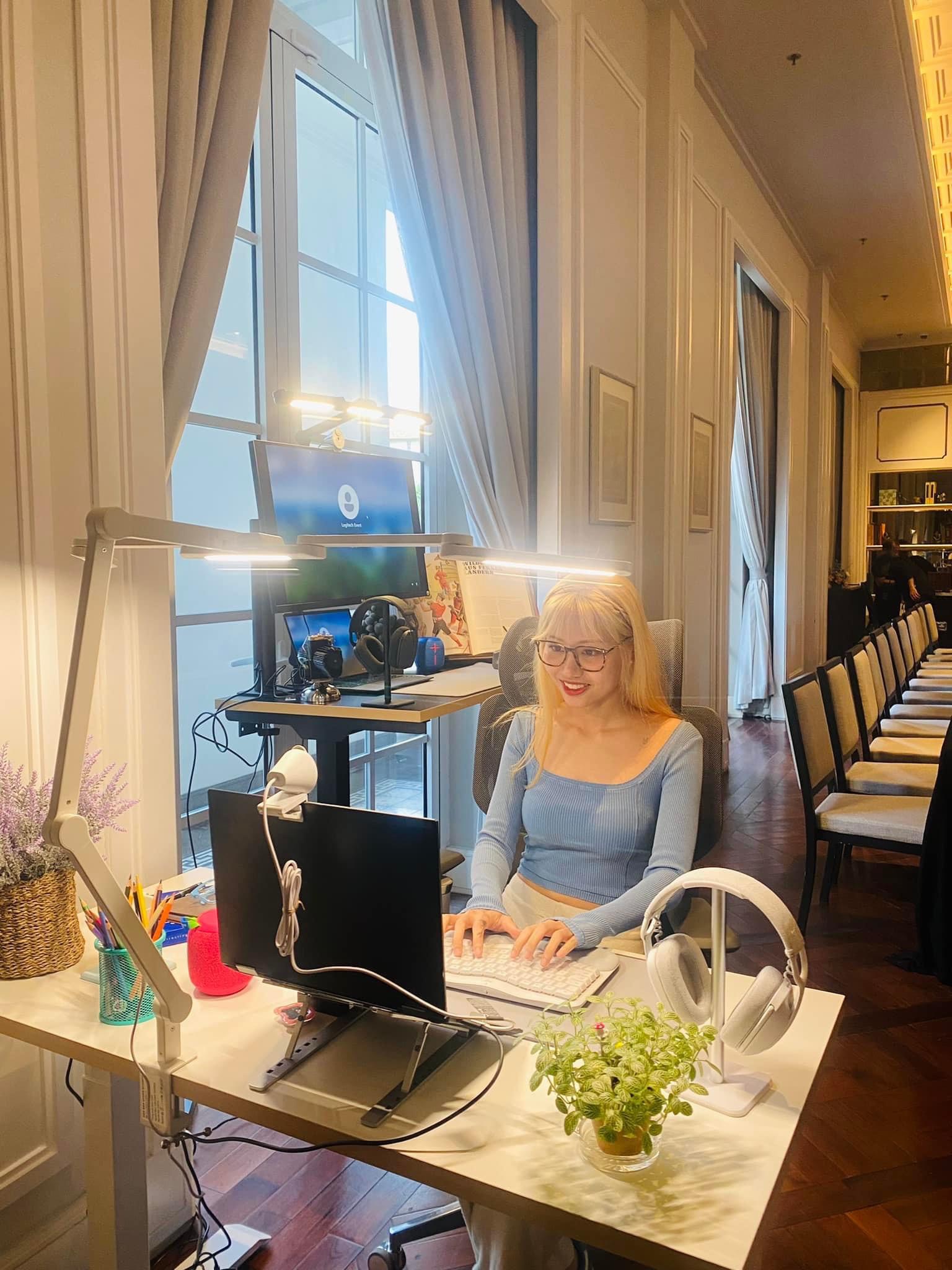 Lựa chọn đèn bàn phù hợp để không còn nỗi lo mỏi mắt