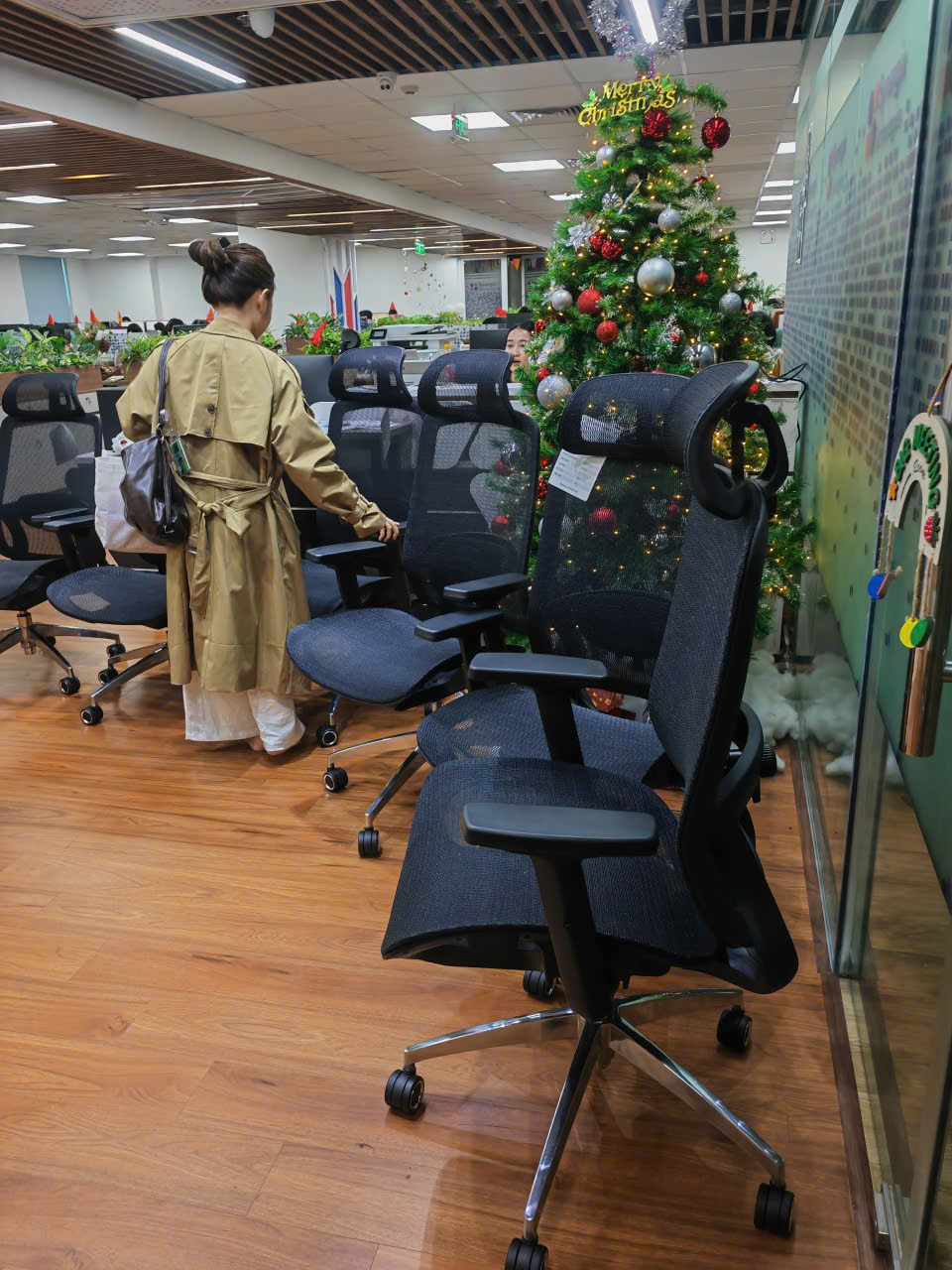 Dự Án Ghế Công Thái Học Upgen Lumix – Vietnam Synergix Technologies Company Limited