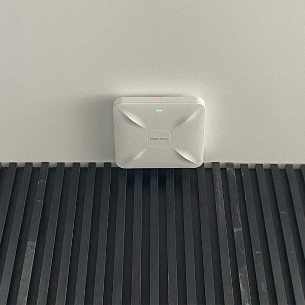 Bộ phát wifi ốp trần Ruijie RAP 2200E