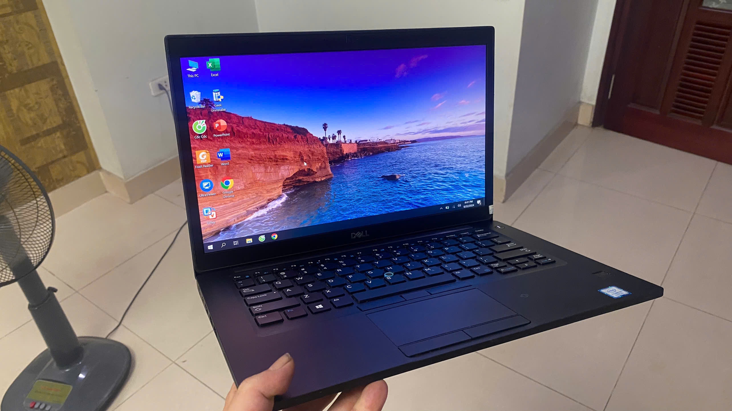 Máy Xách Tay Laptop Dell Latitude E7490 I5 8350 Ram 8G, SSD 256G, 14" Full HD Cảm Ứng