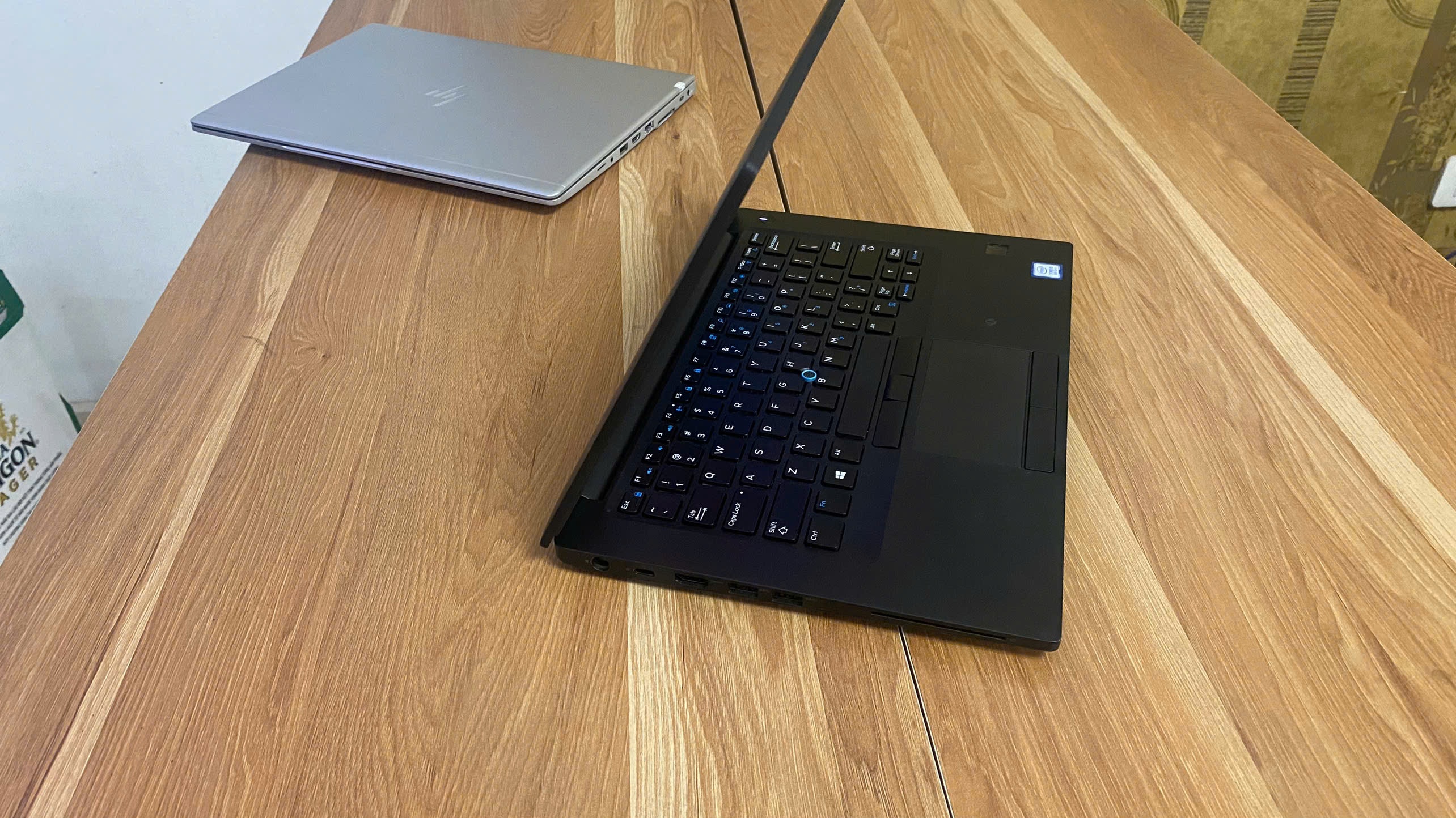 Máy Xách Tay Laptop Dell Latitude E7490 I5 8350 Ram 8G, SSD 256G, 14" Full HD Cảm Ứng