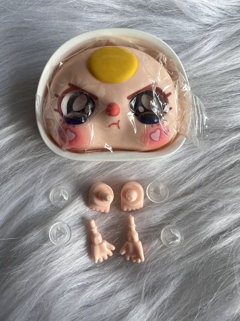 Mặt baby three (100% đủ tay chân)