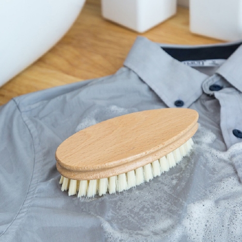 Giải Pháp Làm Sạch Đồ Lụa: Đánh Bay Vết Bẩn Một Cách Nhẹ Nhàng