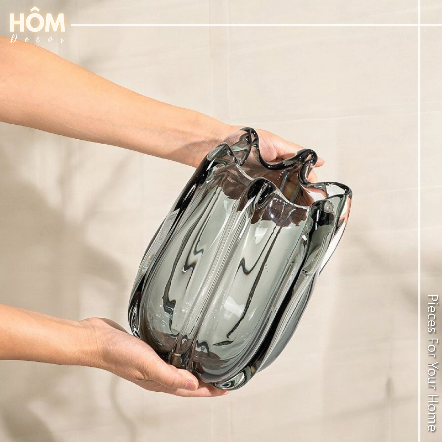 Bình hoa thủy tinh ống loe