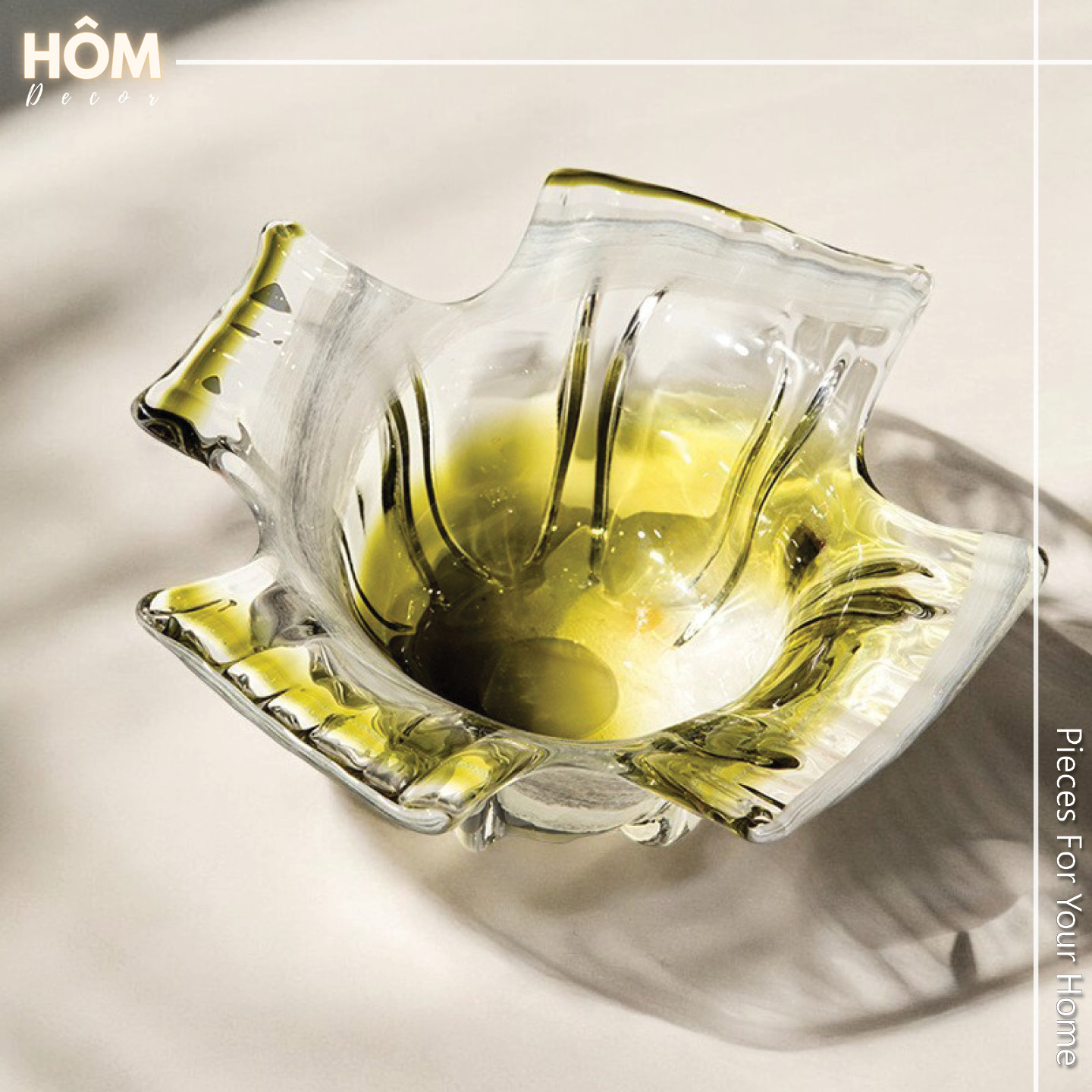 Bình hoa miệng loe xanh lá