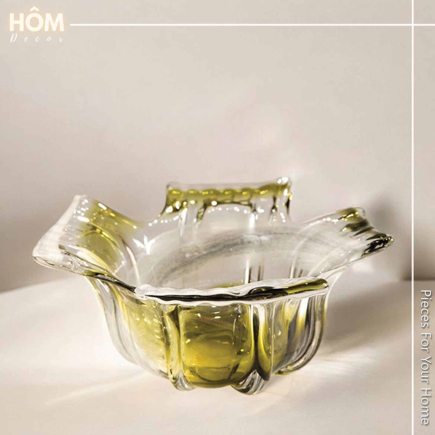 Bình hoa miệng loe xanh lá