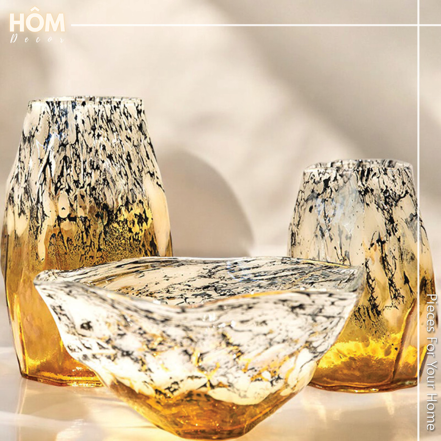 Bình hoa hổ phách miệng trắng tuyết