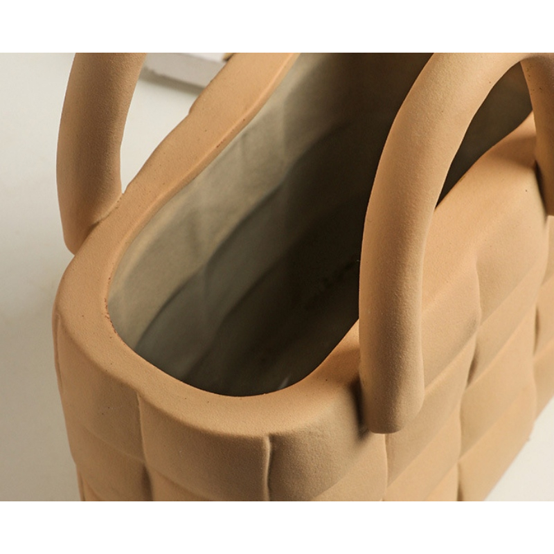 Giỏ hoa trang trí bằng gốm