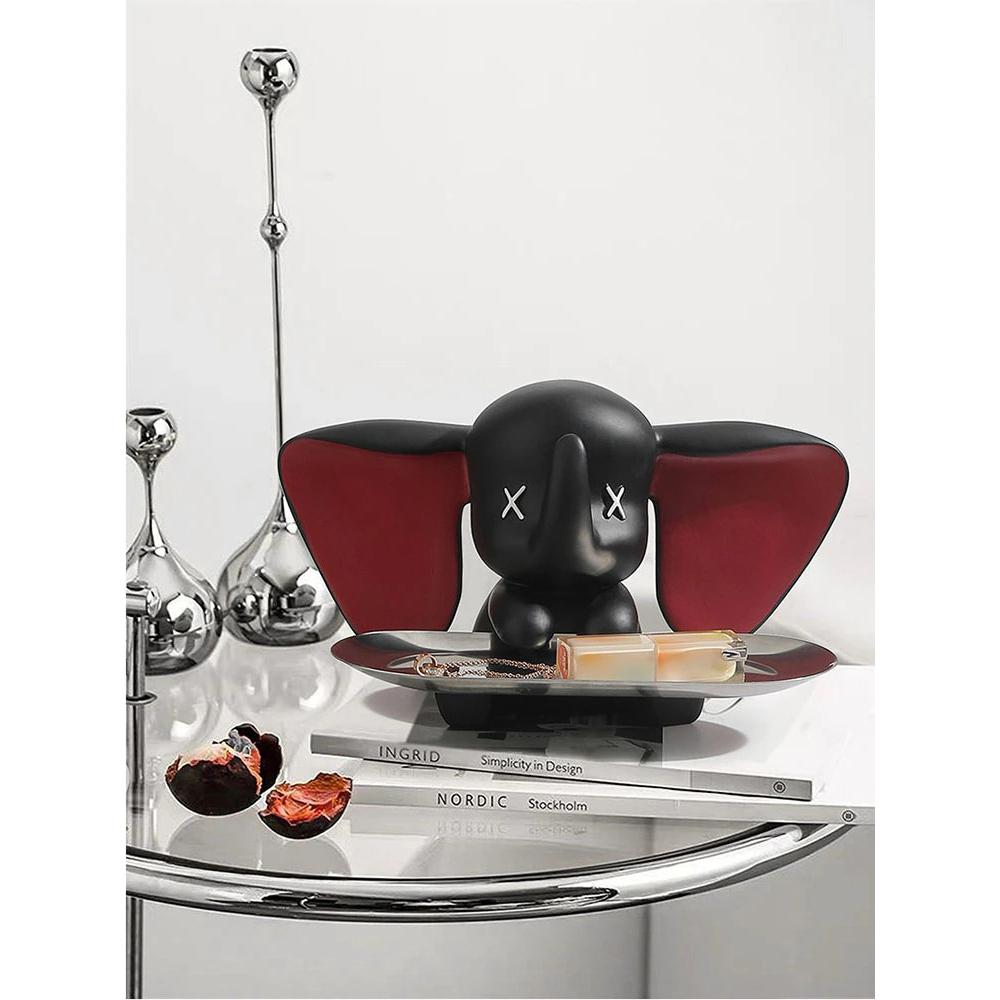 Chú voi bê khay ngộ nghĩnh