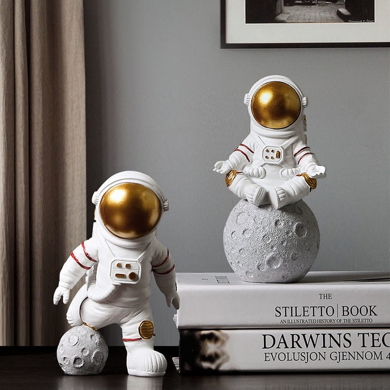 Bộ 3 tượng phi hành gia