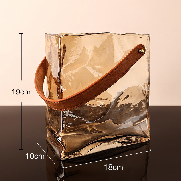 Bình hoa hổ phách hình túi xách