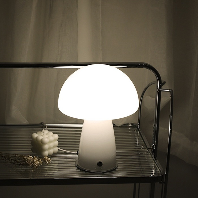 Đèn nấm để bàn phong cách hiện đại